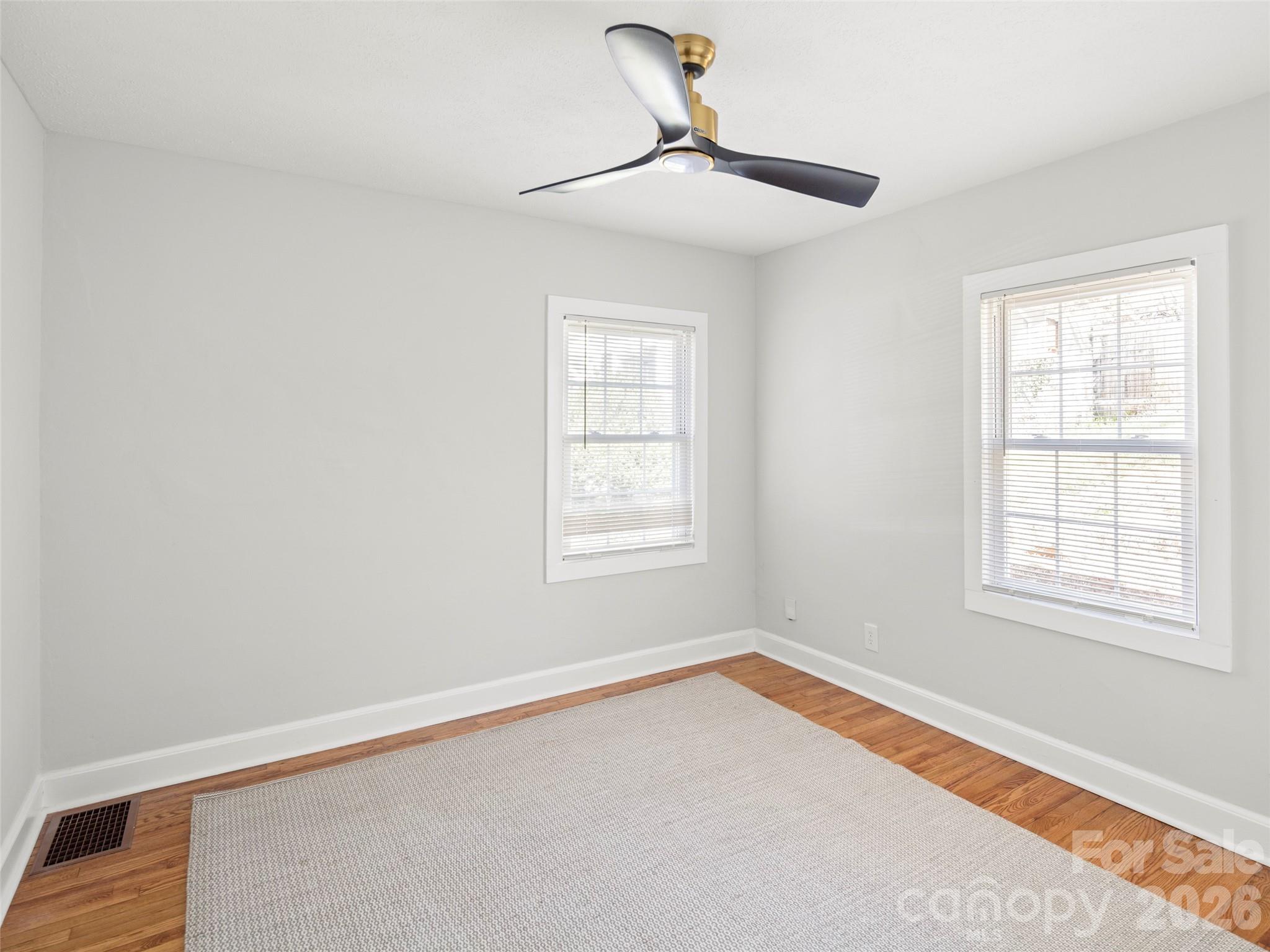 9 S Woodward Avenue — Asheville