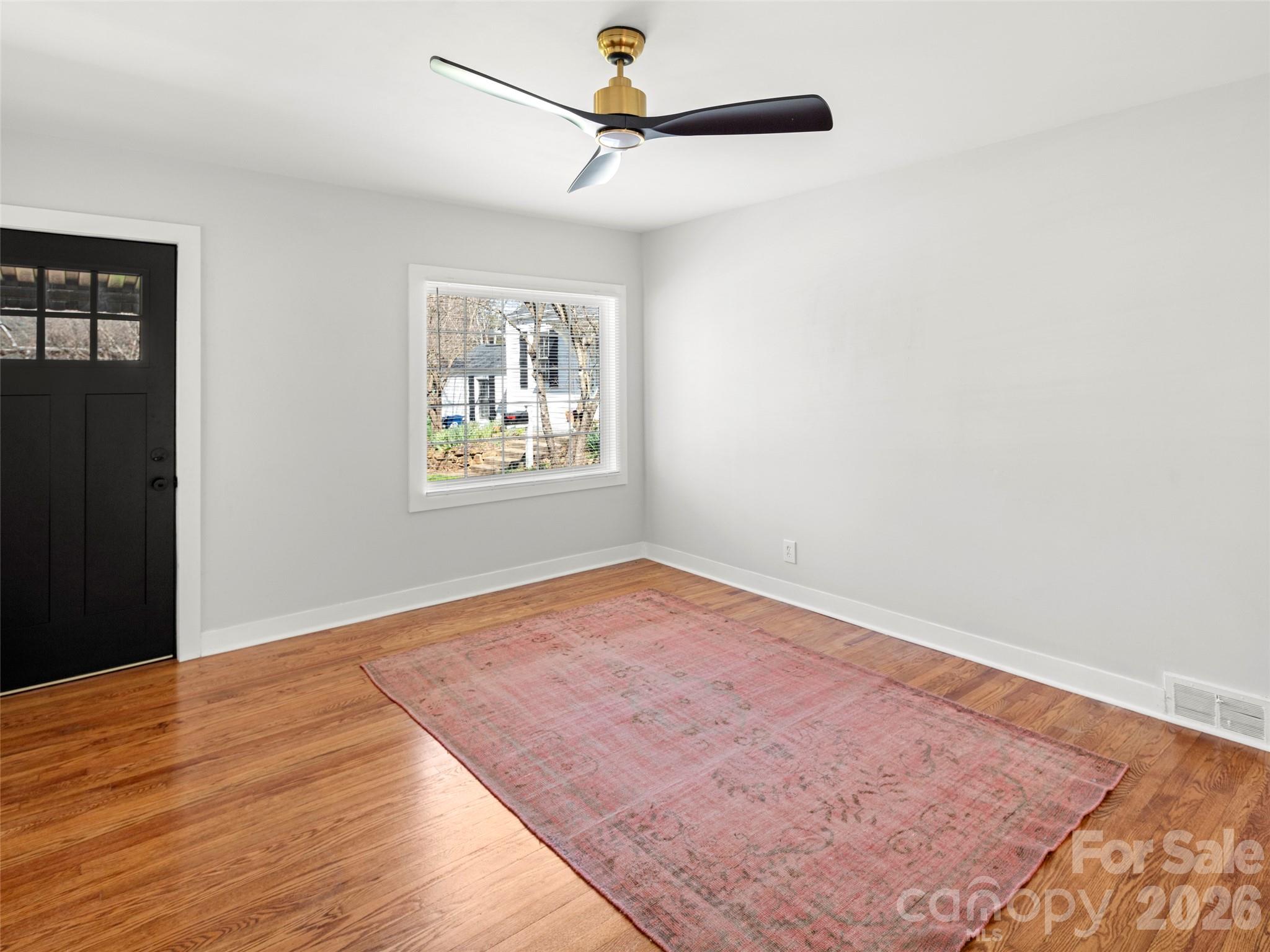 9 S Woodward Avenue — Asheville