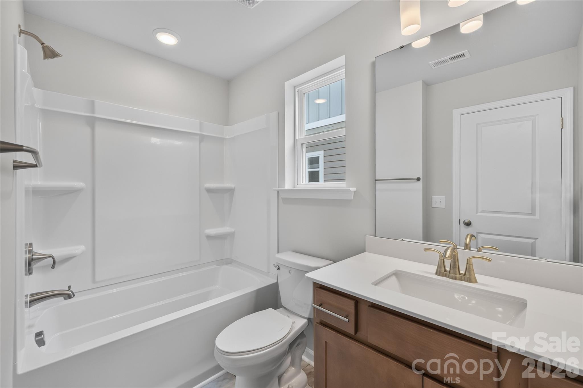 575 Cape Cod Way — Rock Hill