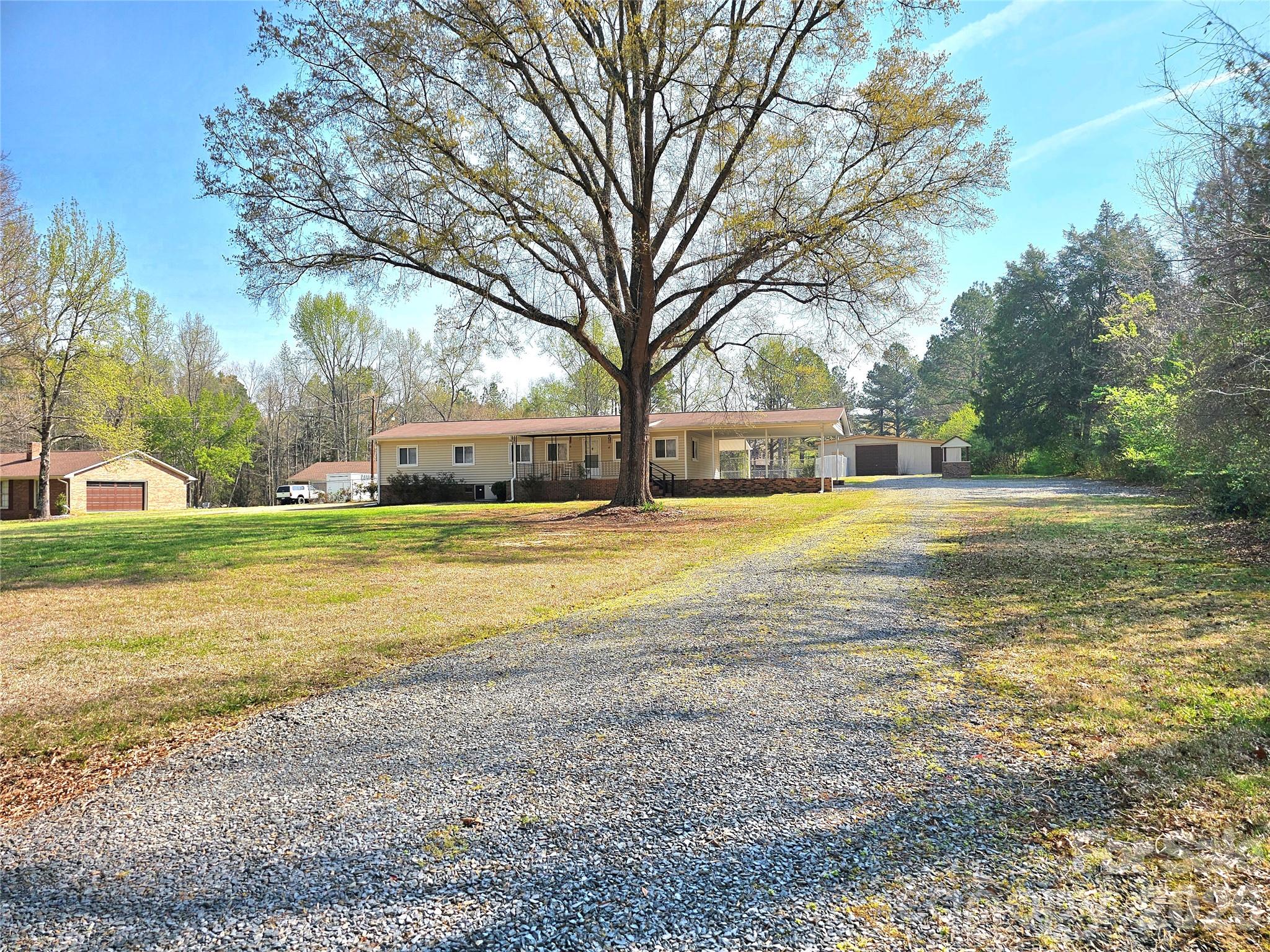 44716 Gold Branch Road — Richfield
