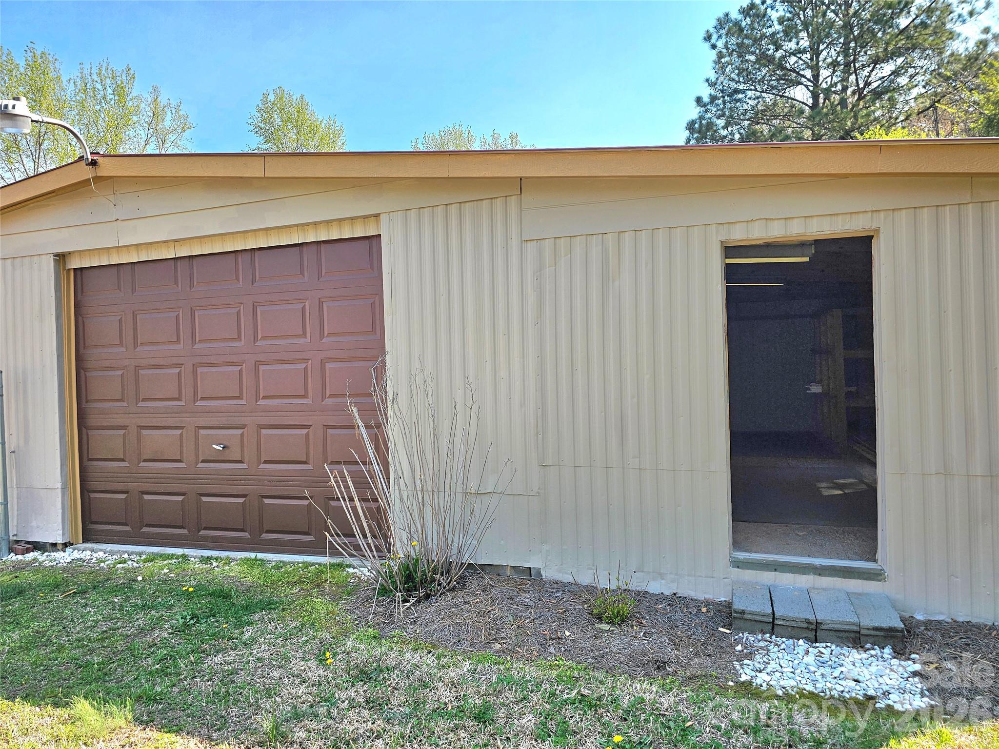 44716 Gold Branch Road — Richfield