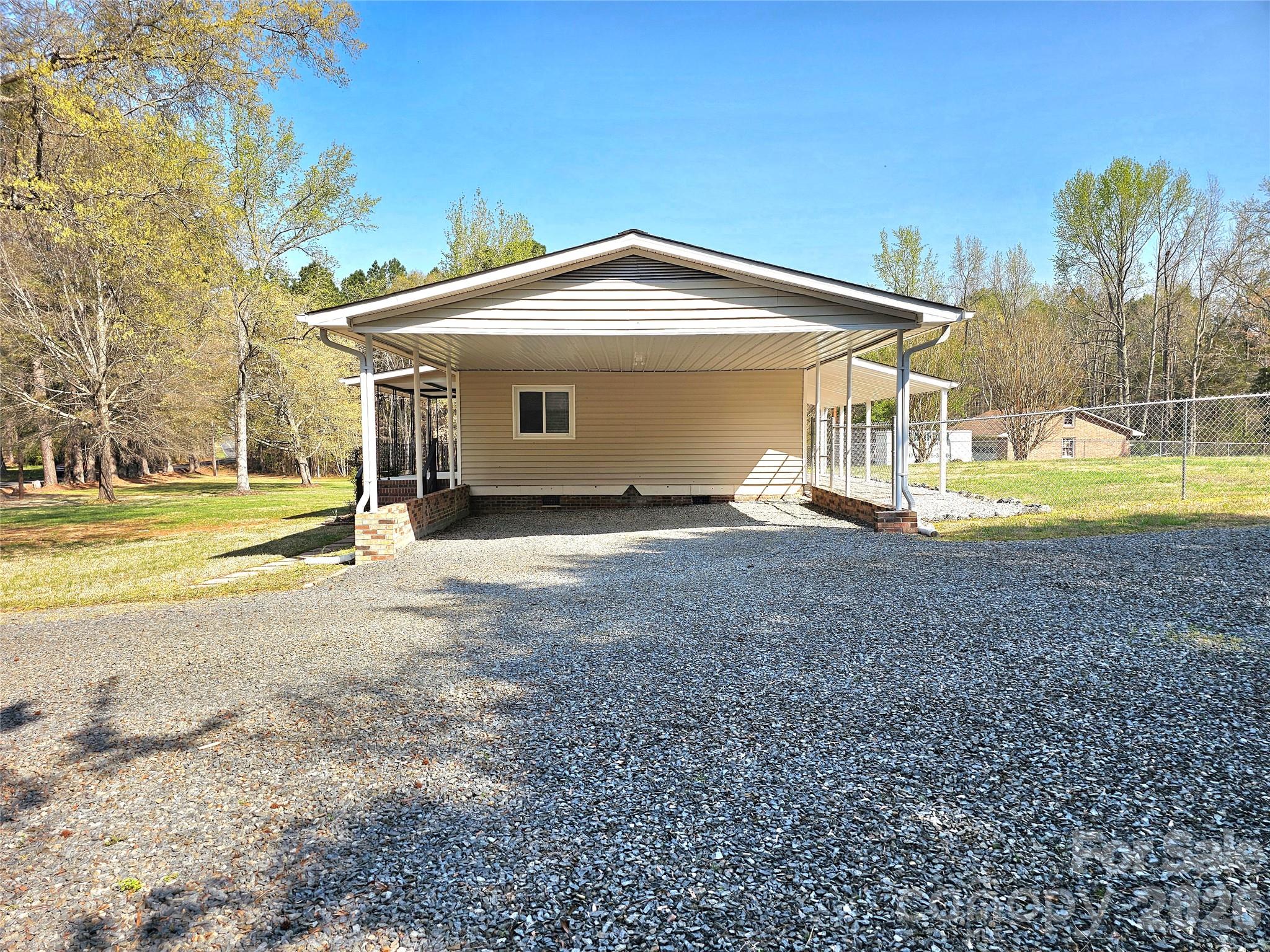 44716 Gold Branch Road — Richfield