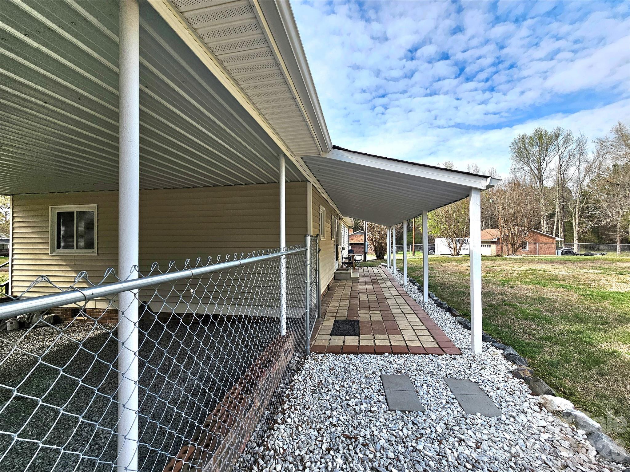 44716 Gold Branch Road — Richfield