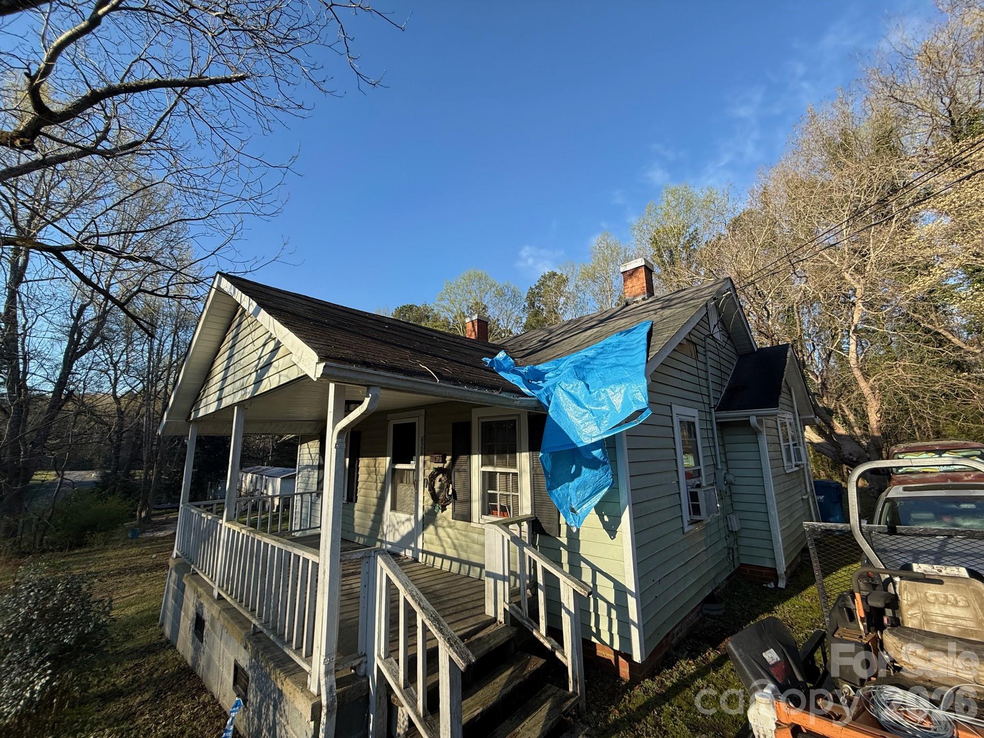 624 Blue Street — Troy