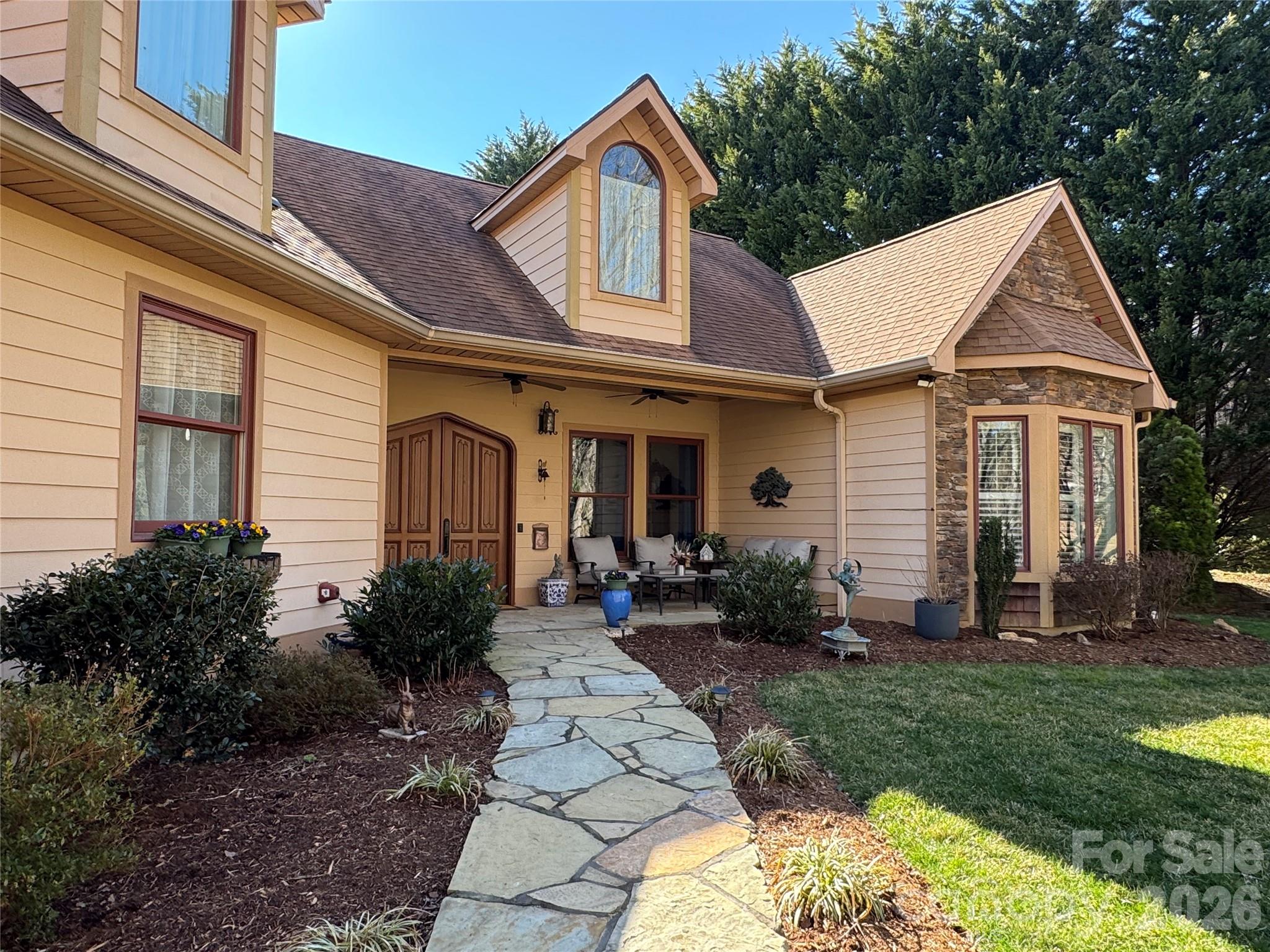 628 Vista Falls Road — Mills River
