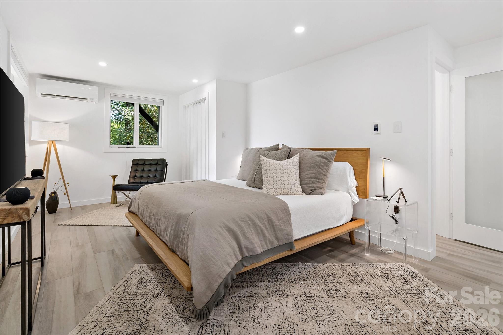 68 Lakey Gap Heights — Black Mountain