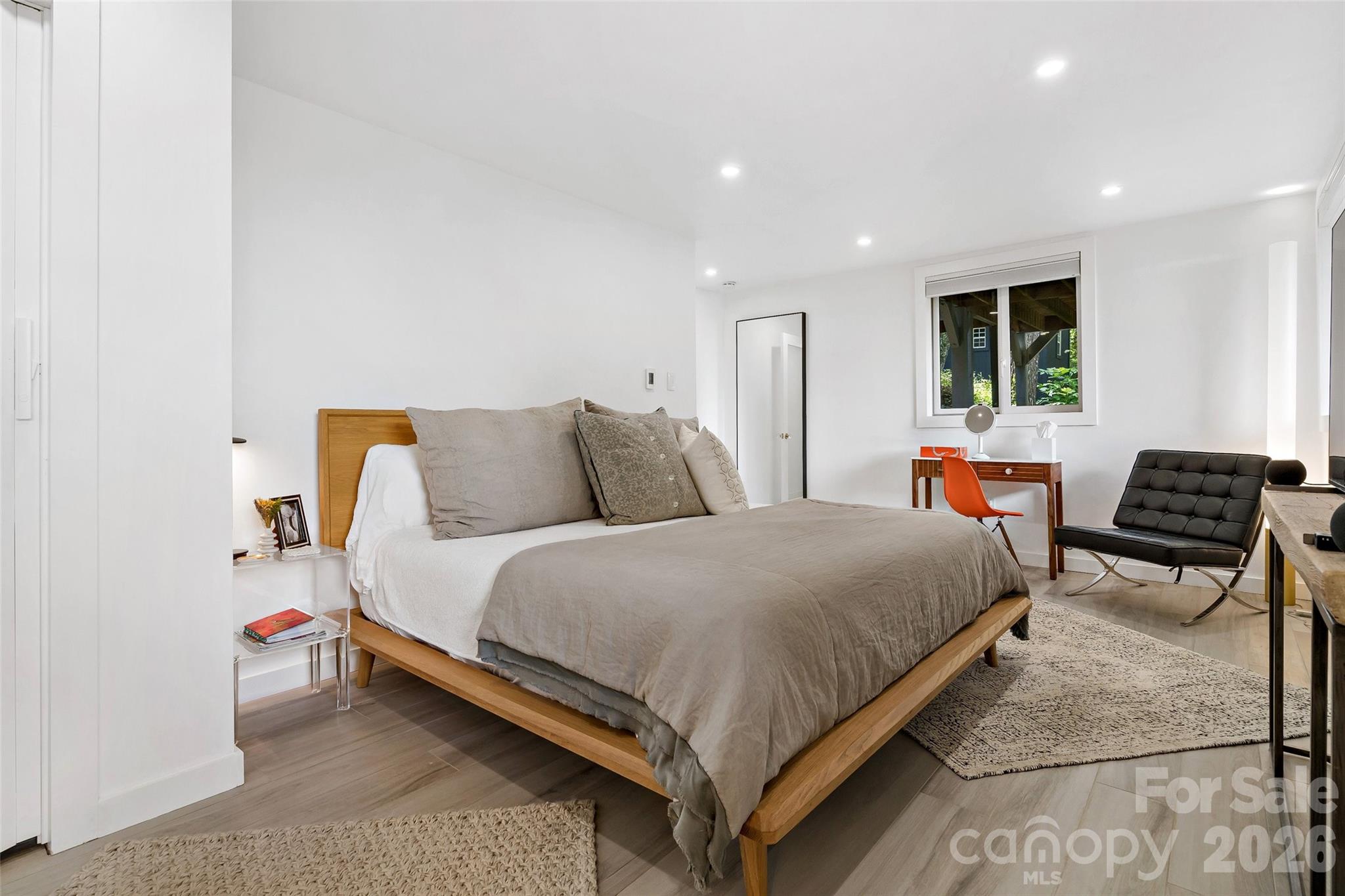 68 Lakey Gap Heights — Black Mountain