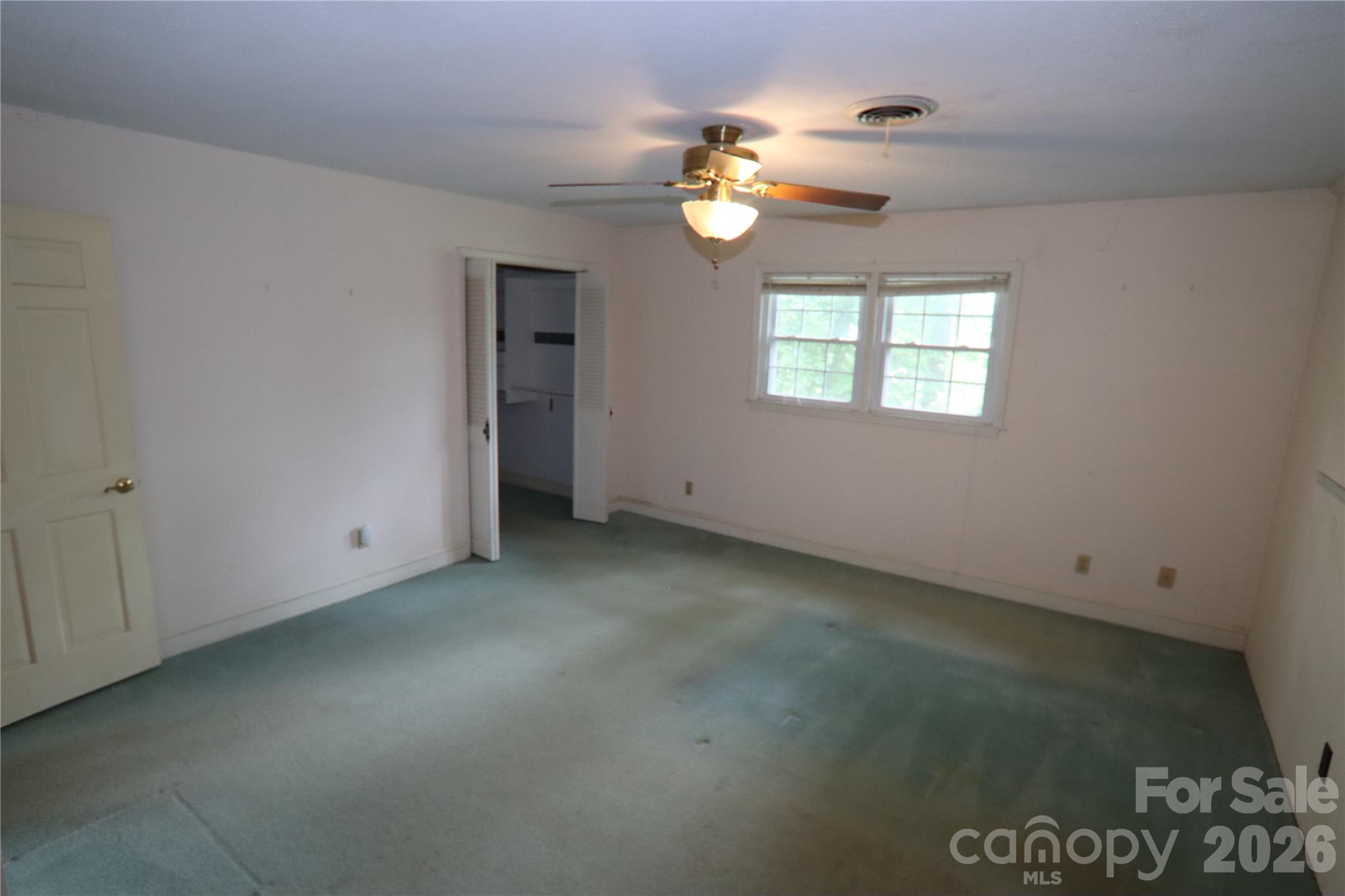 607 Willow Lane — Harrisburg