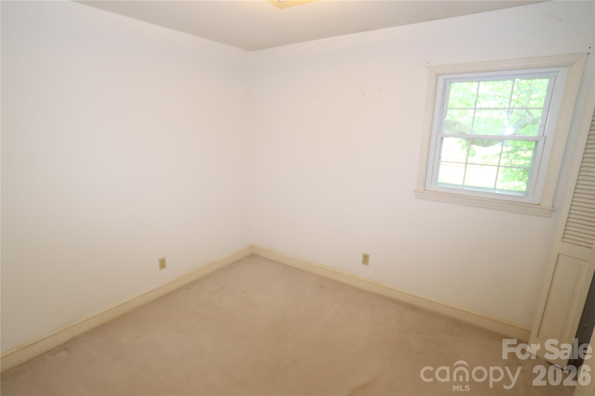 607 Willow Lane — Harrisburg