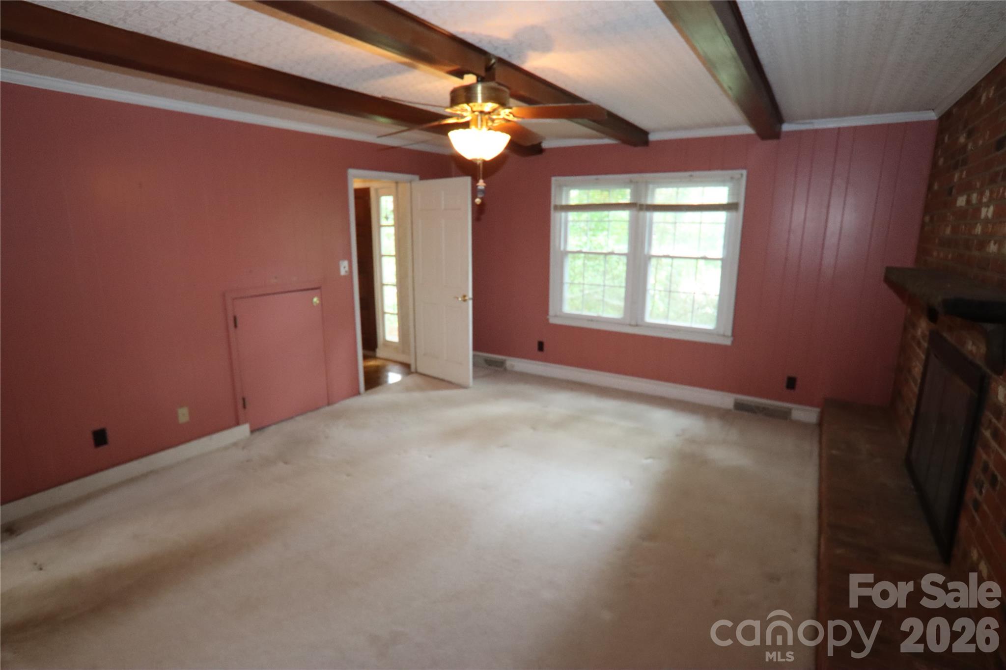 607 Willow Lane — Harrisburg