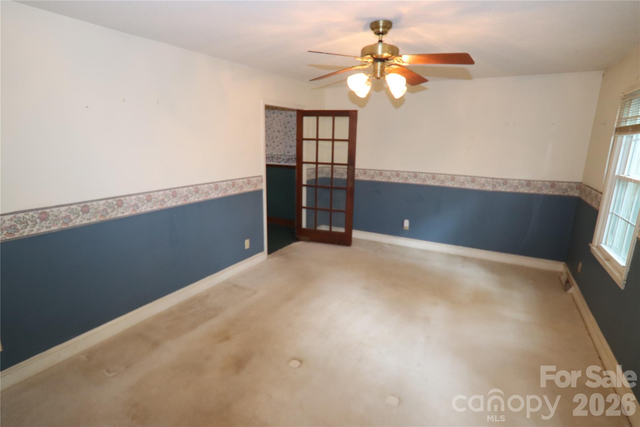 607 Willow Lane — Harrisburg