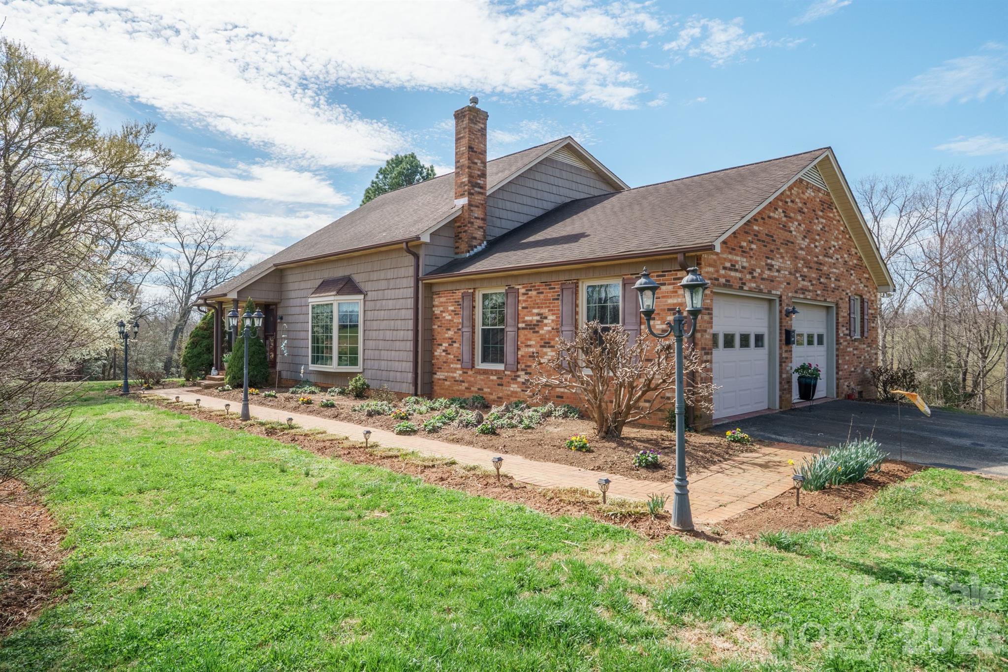 1924 Buck Shoals Road — Hamptonville