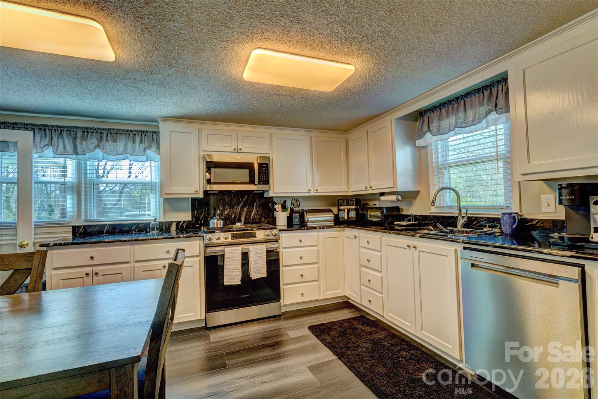 328 S Pink Street — Cherryville