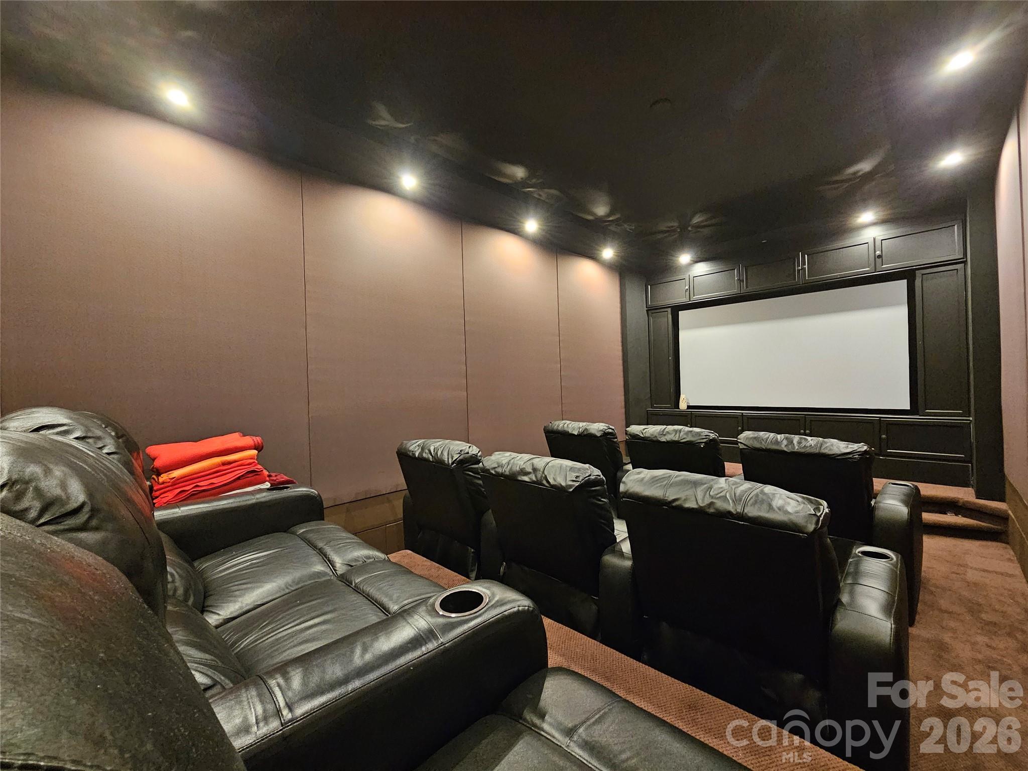 9222 Woodhall Lake Drive — Waxhaw