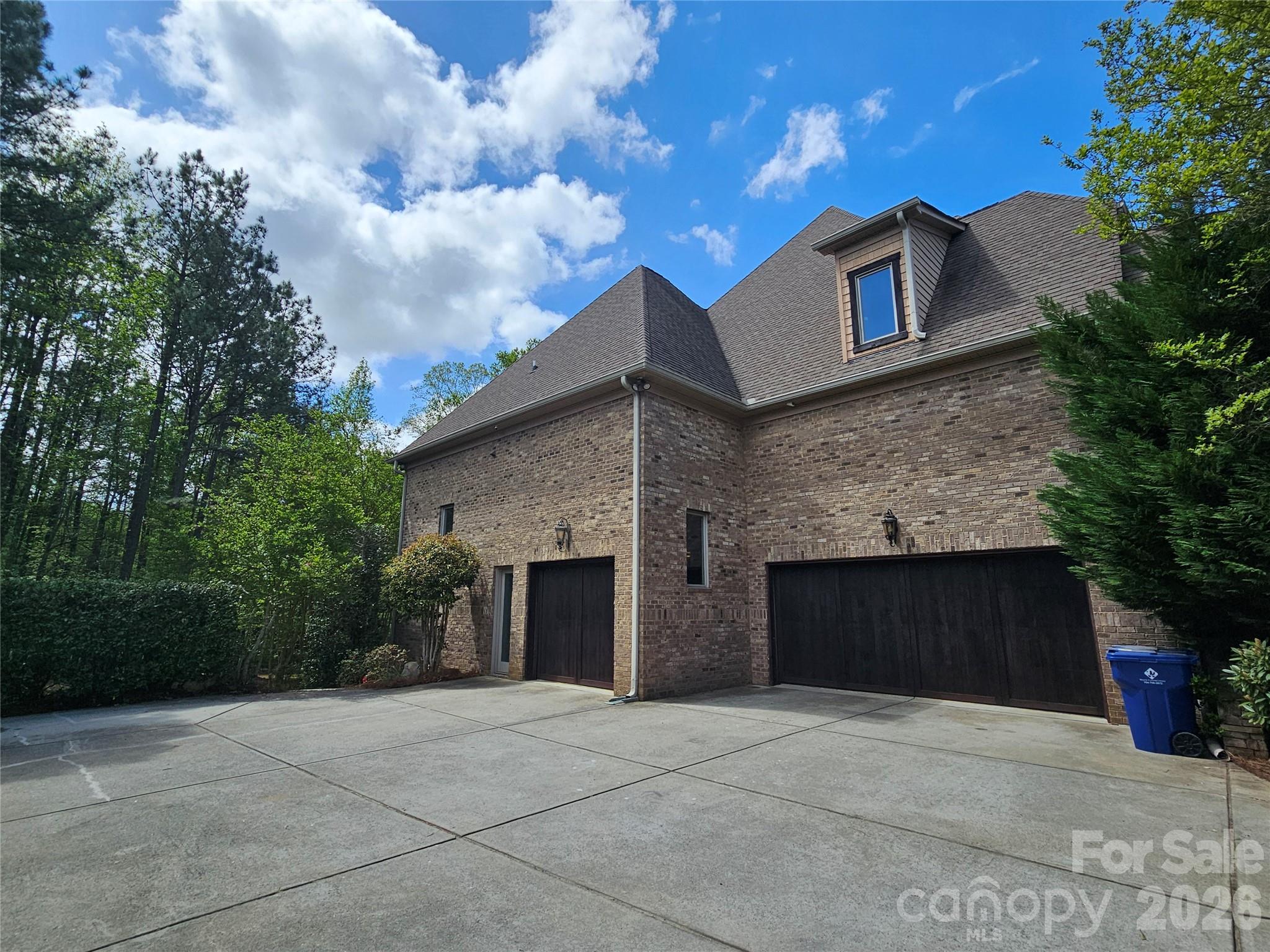 9222 Woodhall Lake Drive — Waxhaw