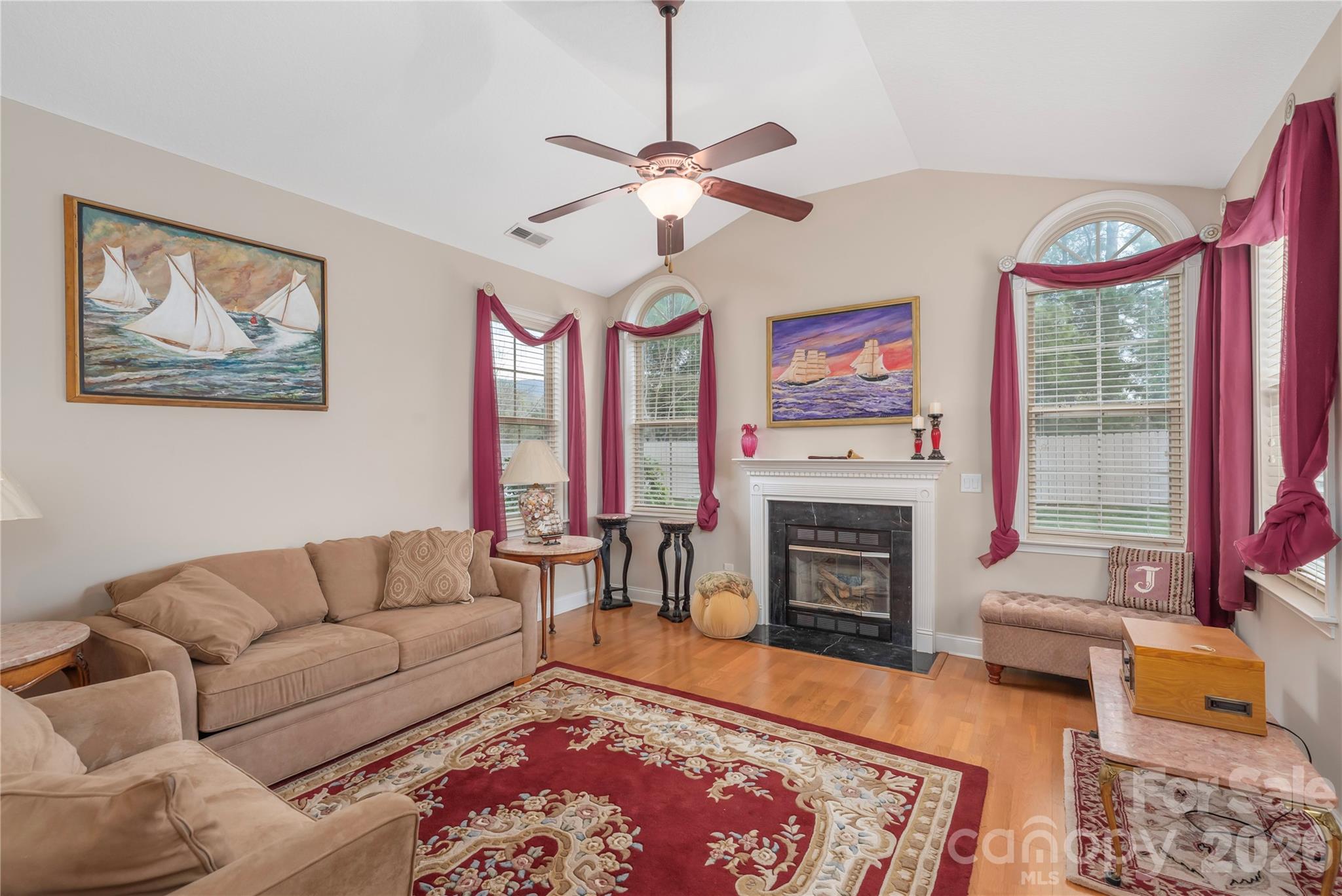 93 Outlook Circle — Swannanoa