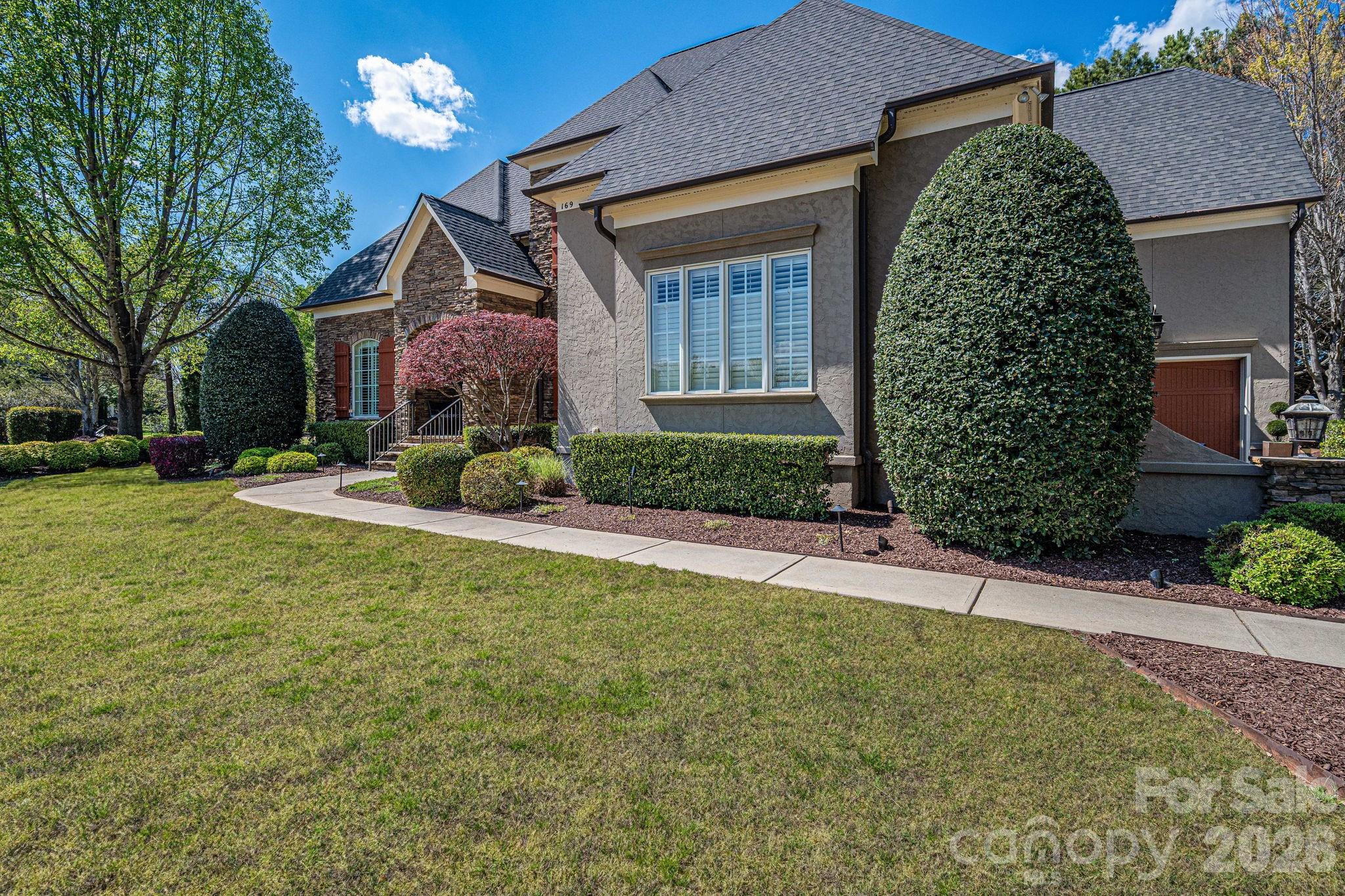 169 Cape Cod Way — Mooresville