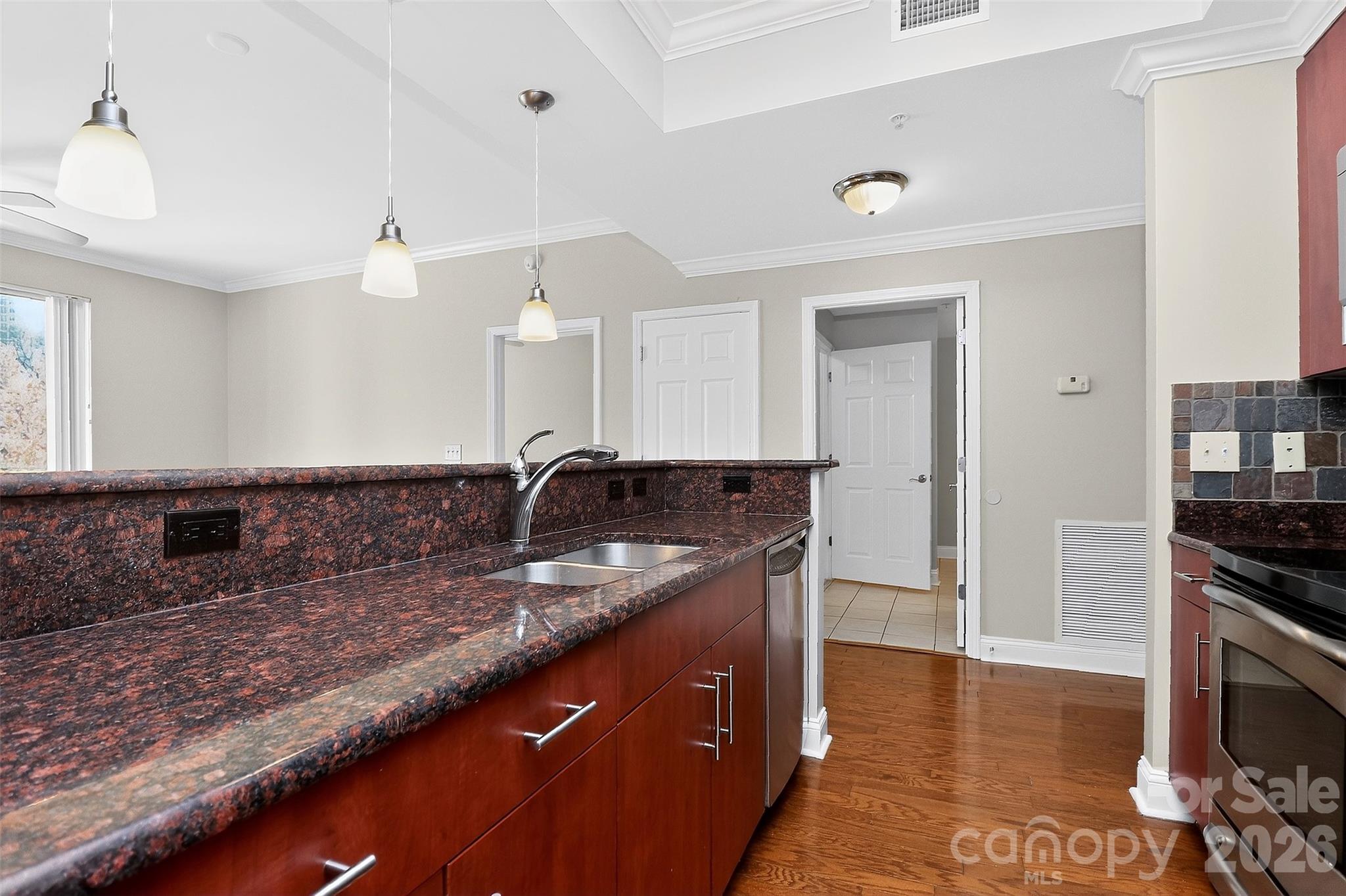 300 W 5th Street W #413 — Charlotte
