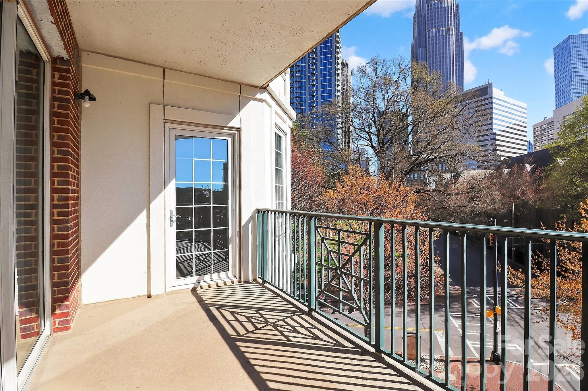 300 W 5th Street W #413 — Charlotte