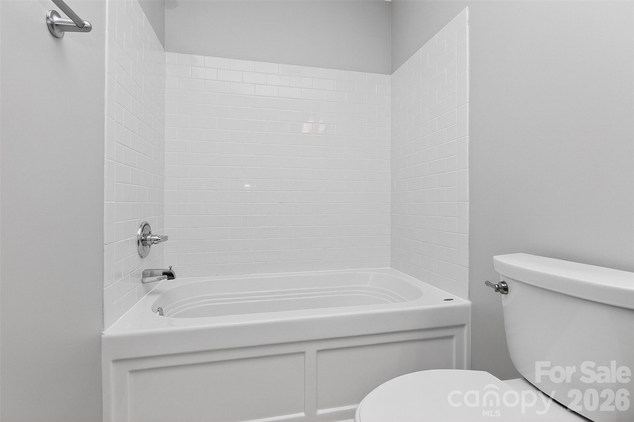 300 W 5th Street W #413 — Charlotte