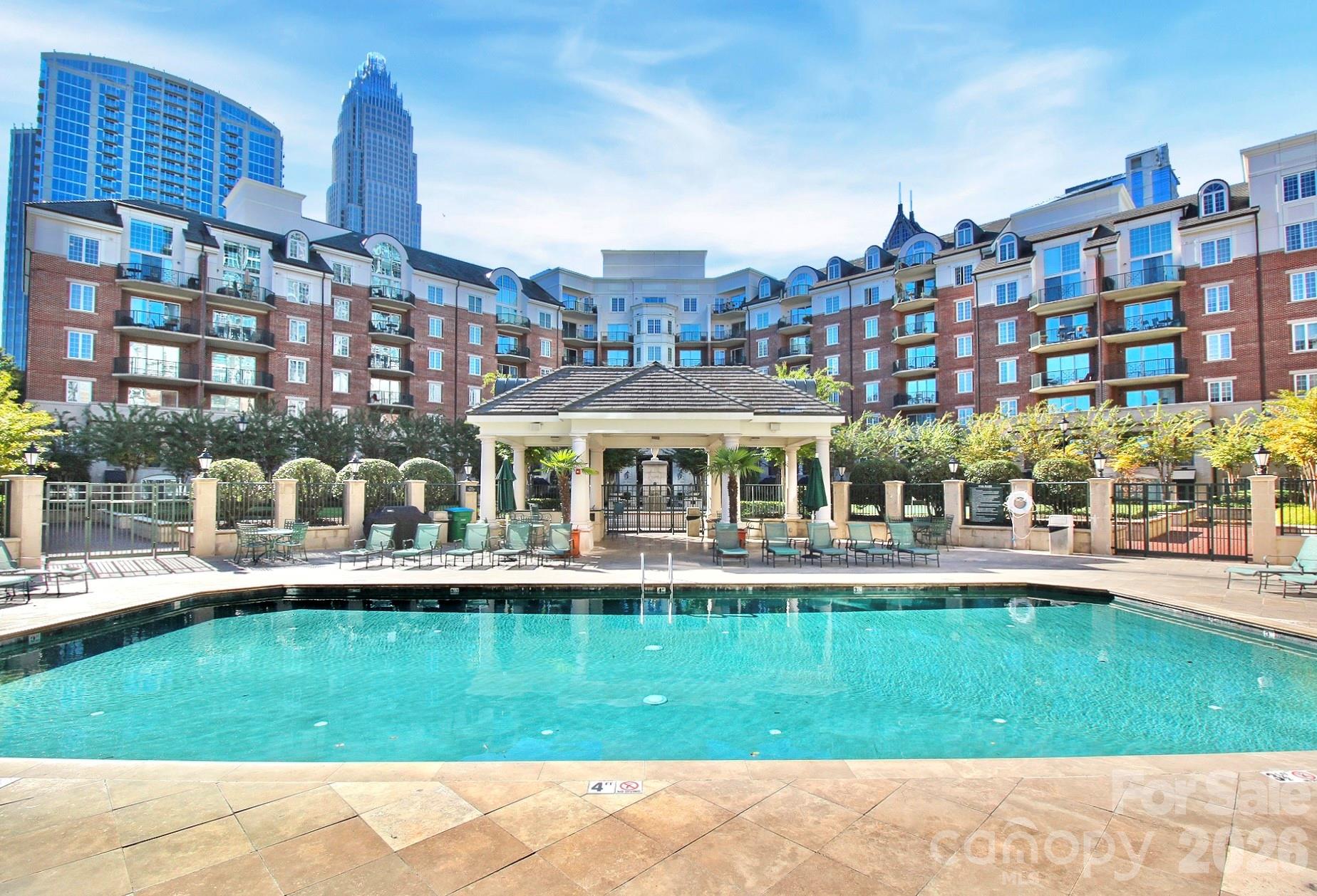 300 W 5th Street W #413 — Charlotte