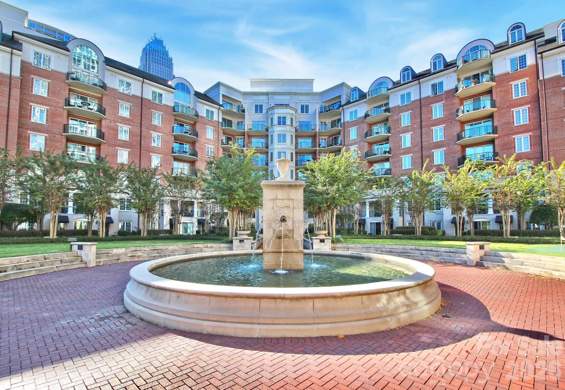 300 W 5th Street W #413 — Charlotte