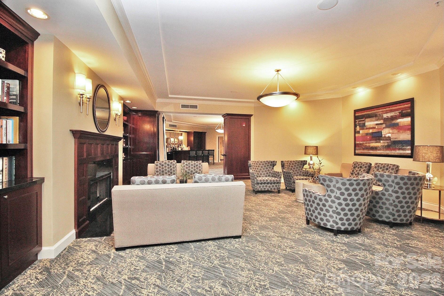 300 W 5th Street W #413 — Charlotte