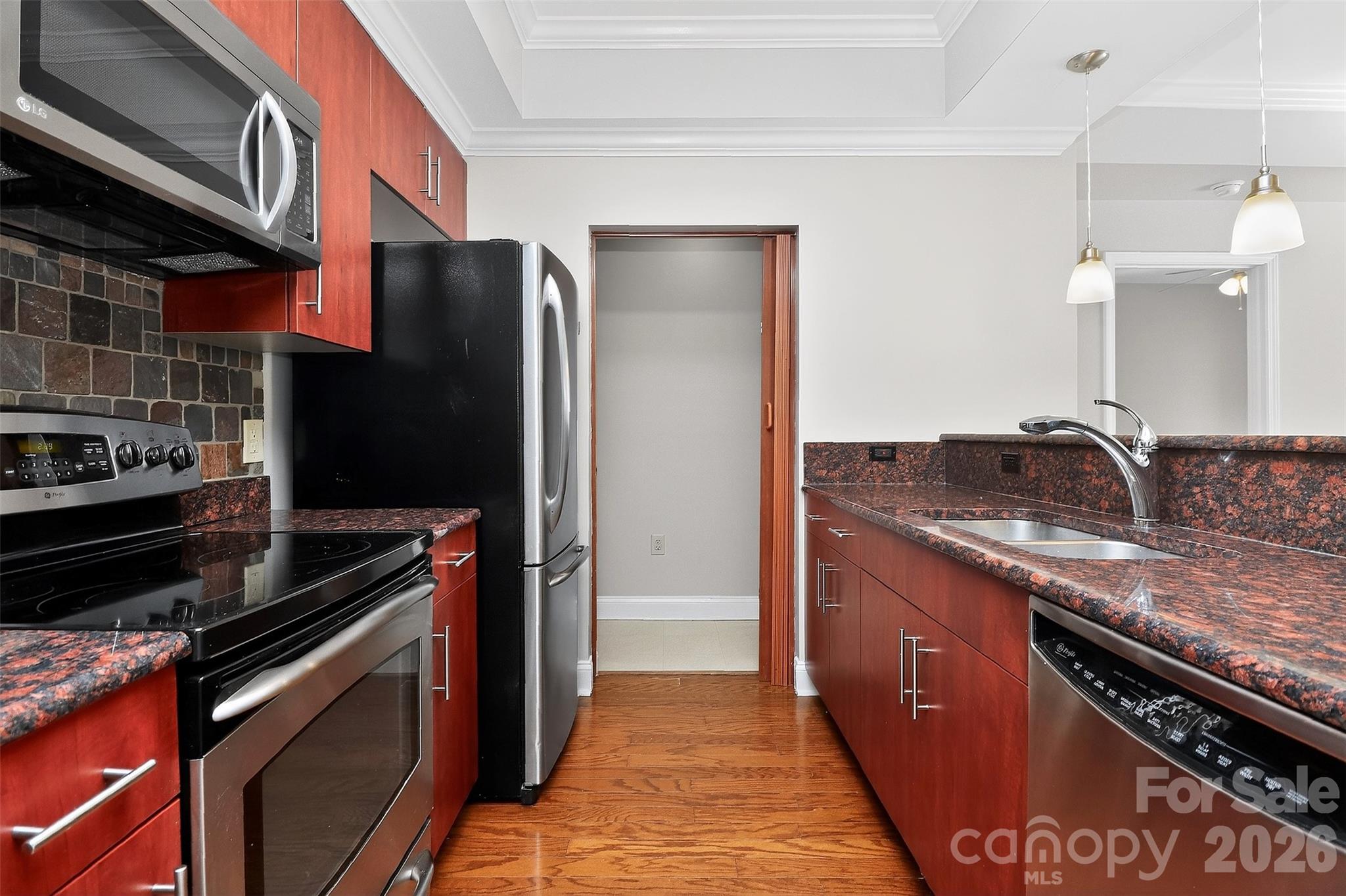 300 W 5th Street W #413 — Charlotte