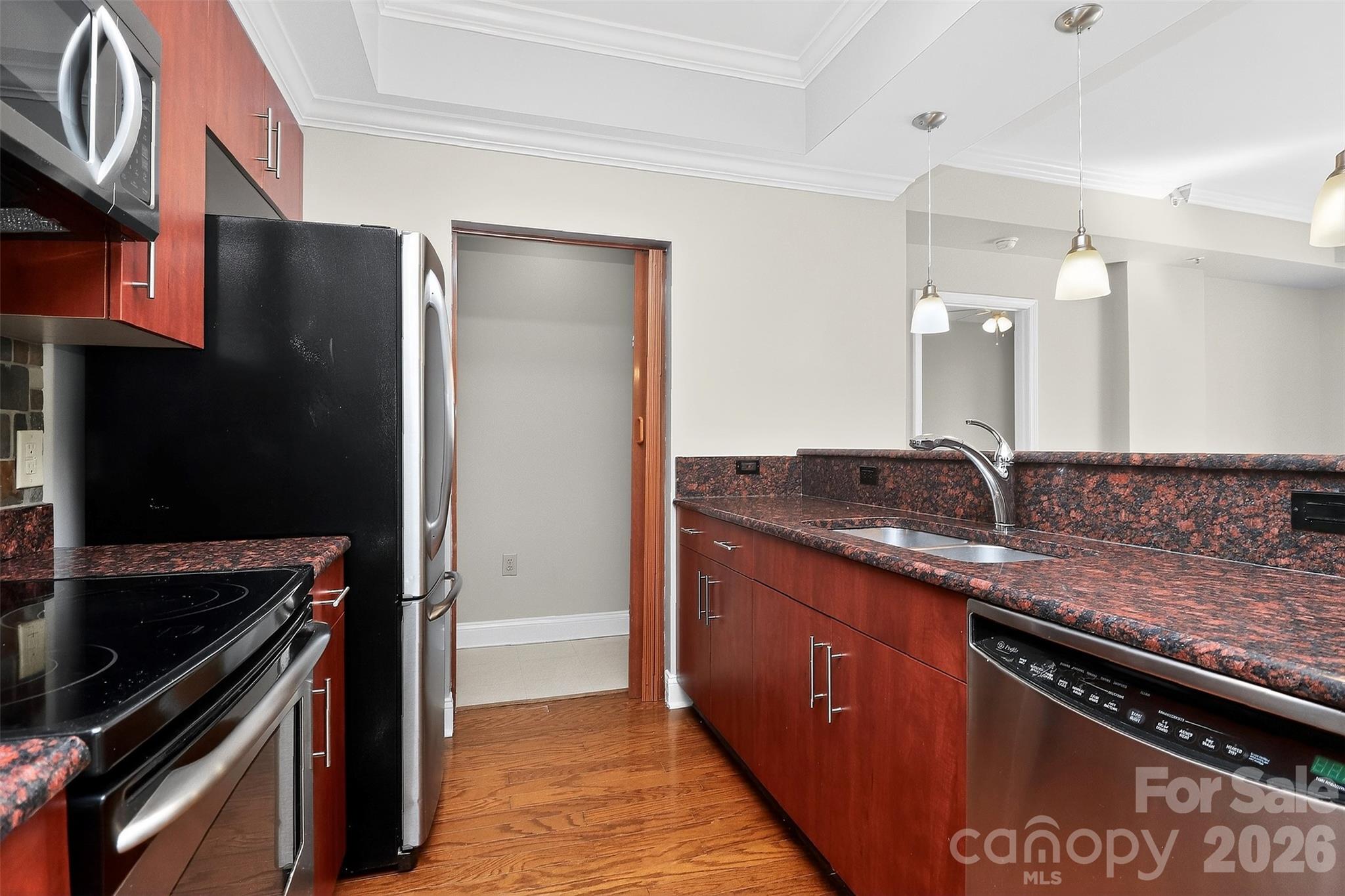 300 W 5th Street W #413 — Charlotte