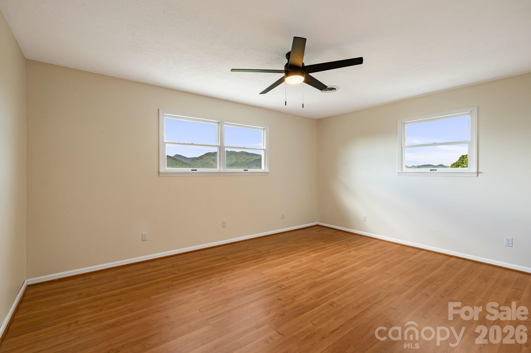 95 Friendship Road — Burnsville