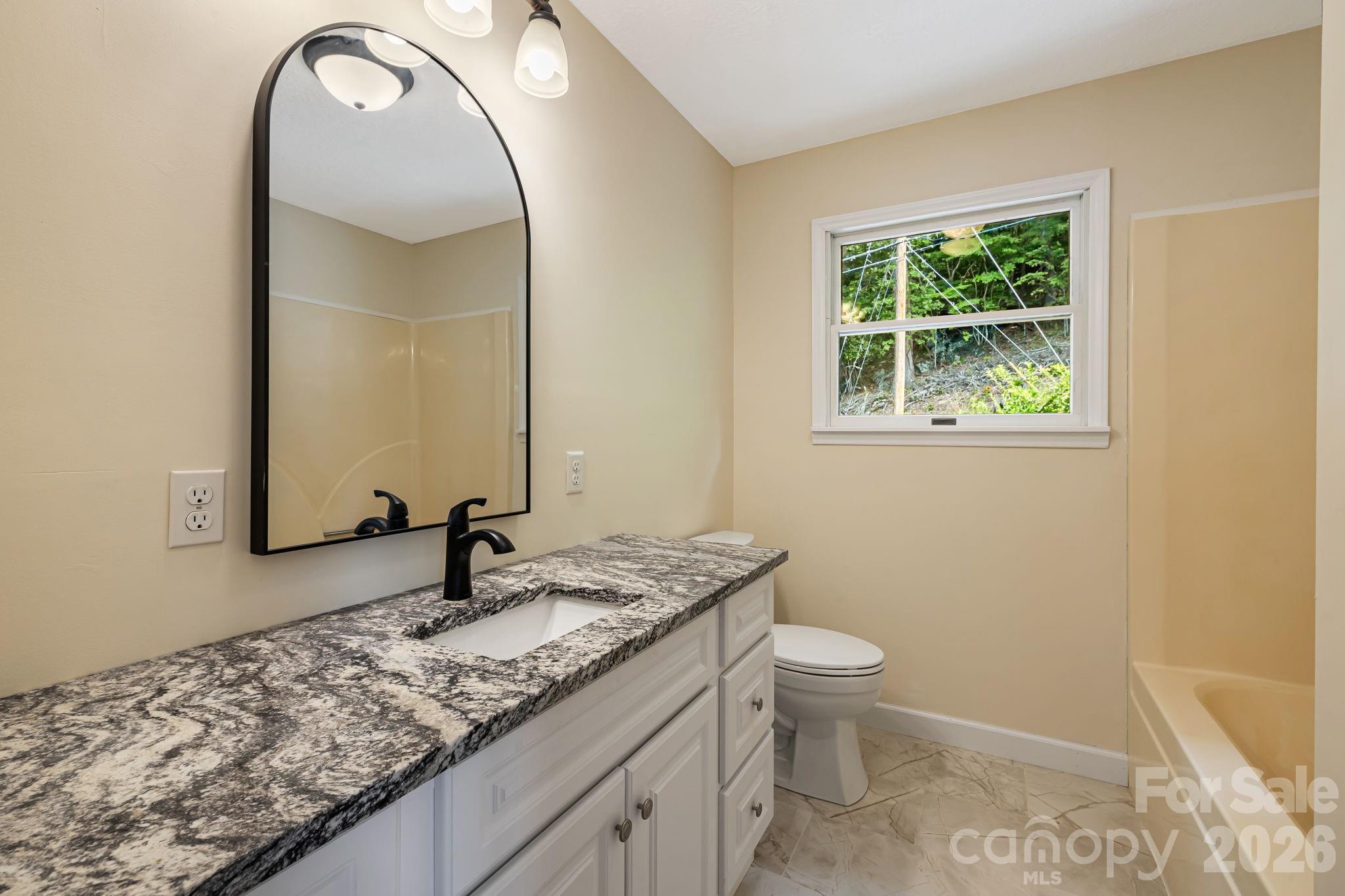 95 Friendship Road — Burnsville