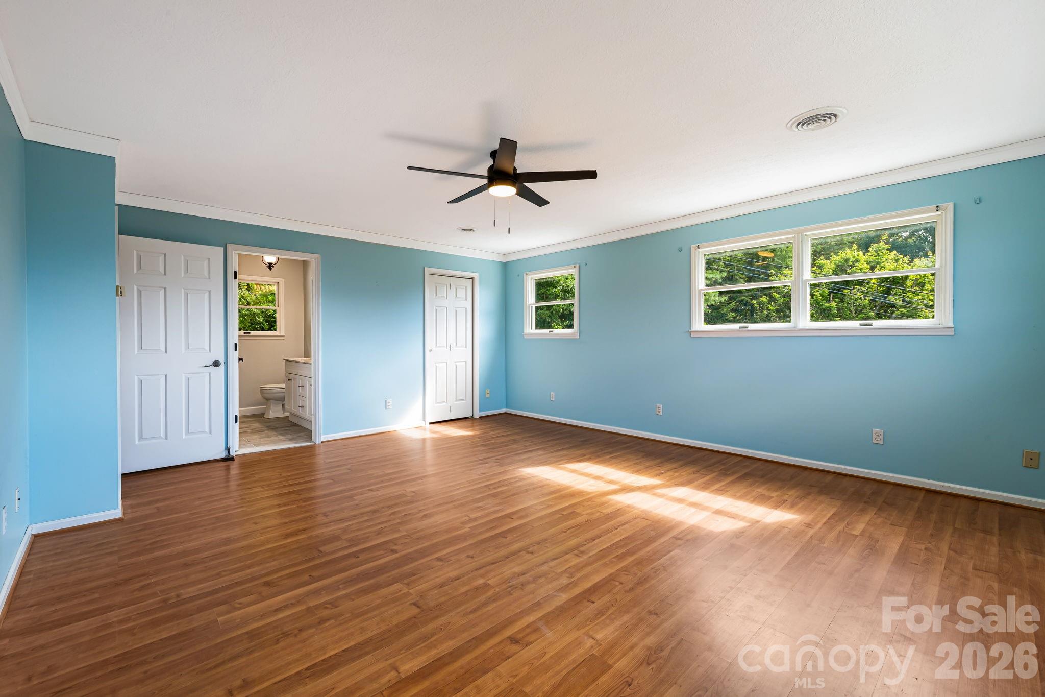 95 Friendship Road — Burnsville