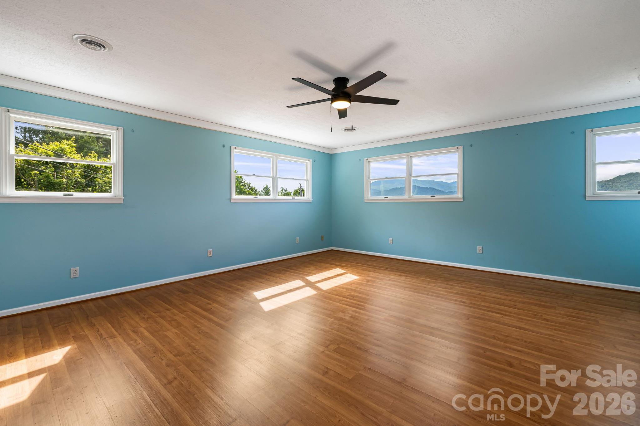 95 Friendship Road — Burnsville