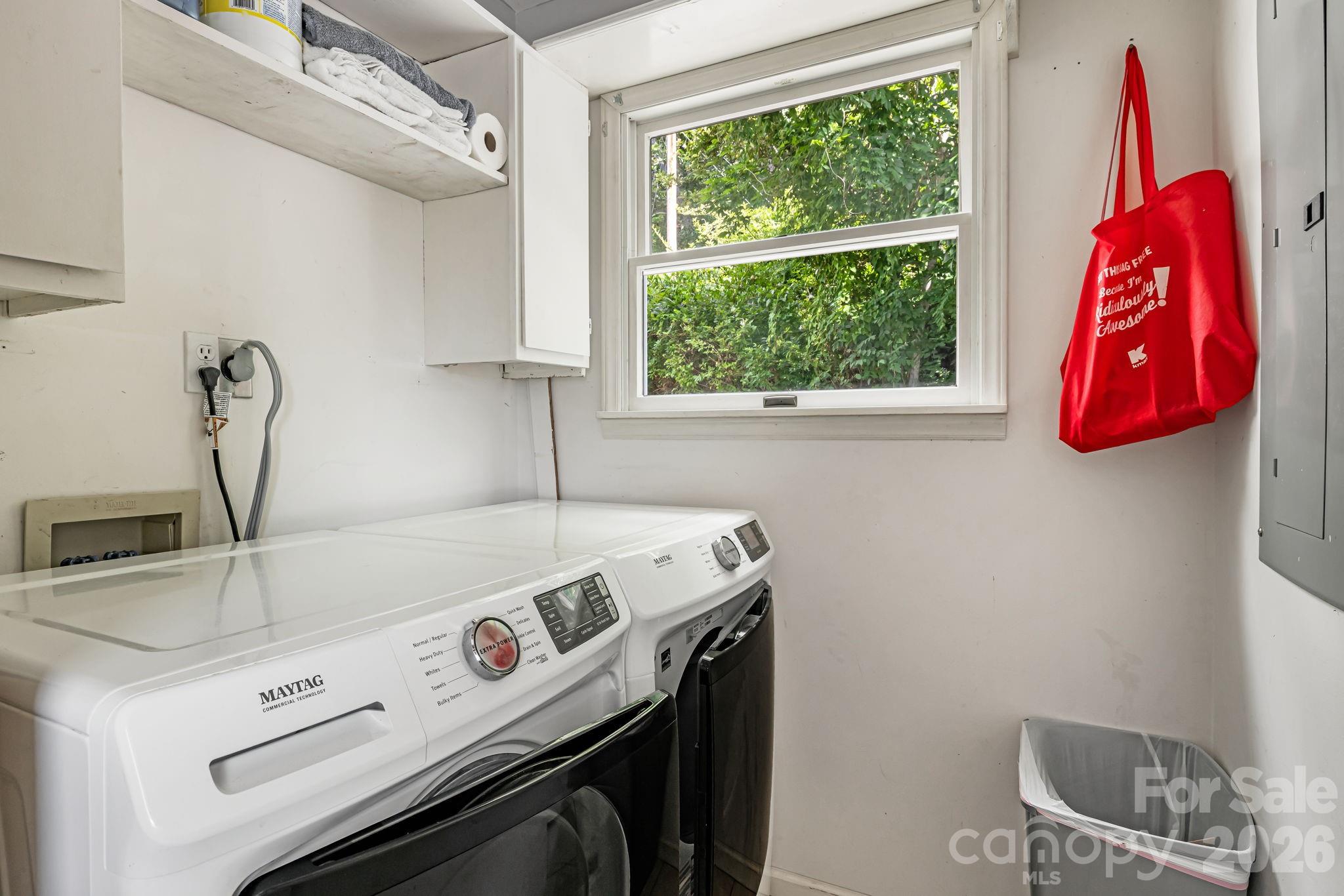 95 Friendship Road — Burnsville