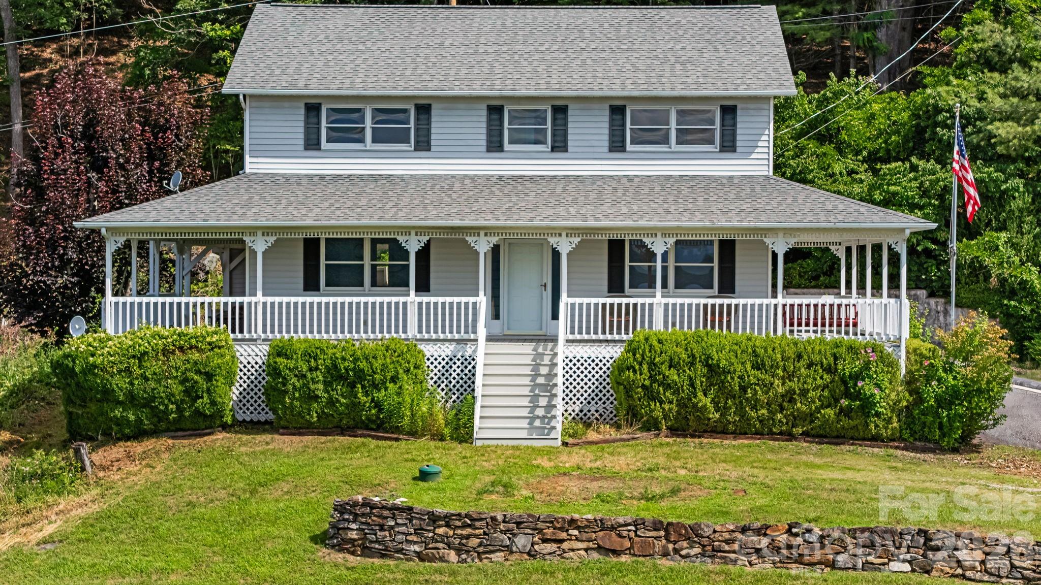 95 Friendship Road — Burnsville