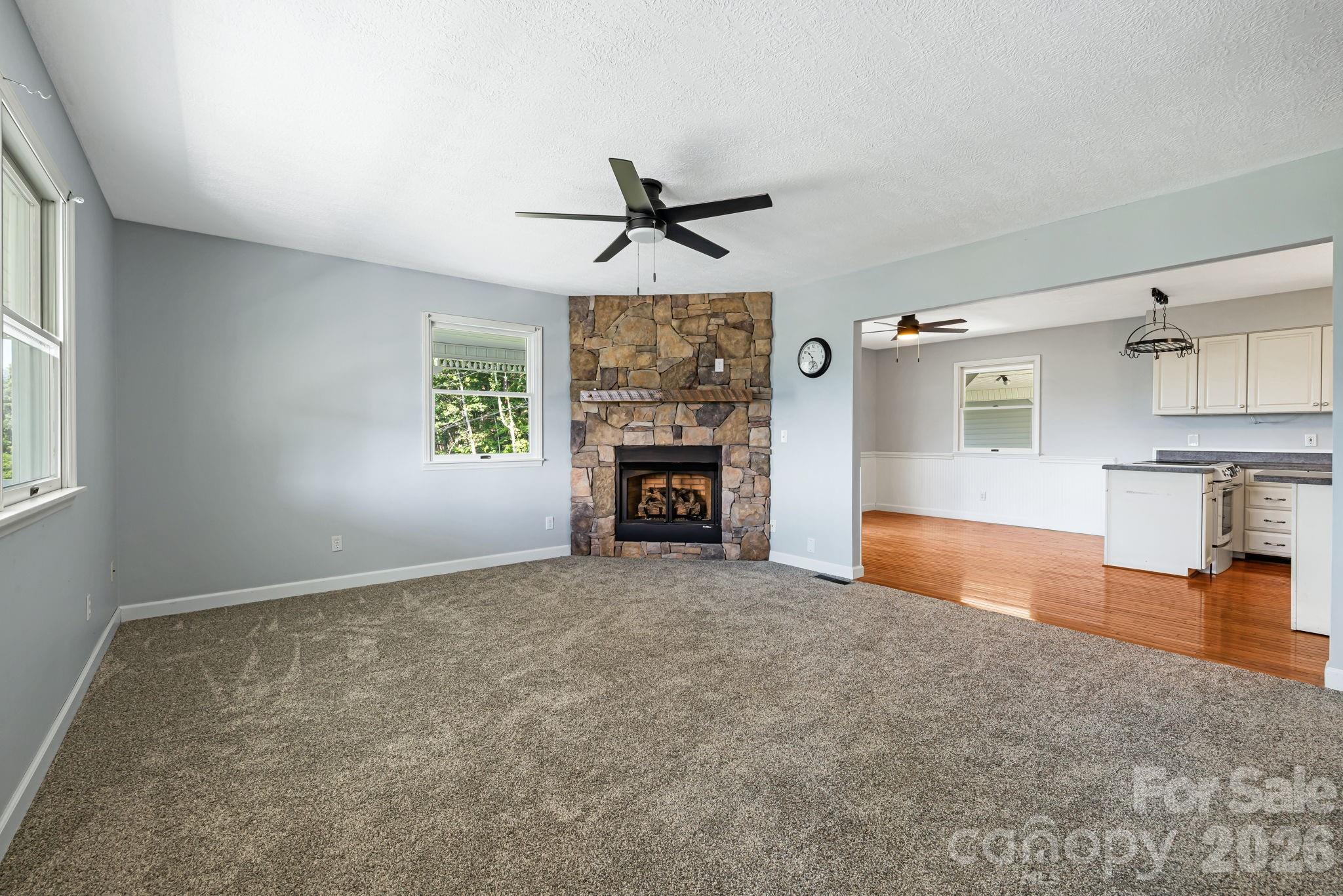 95 Friendship Road — Burnsville