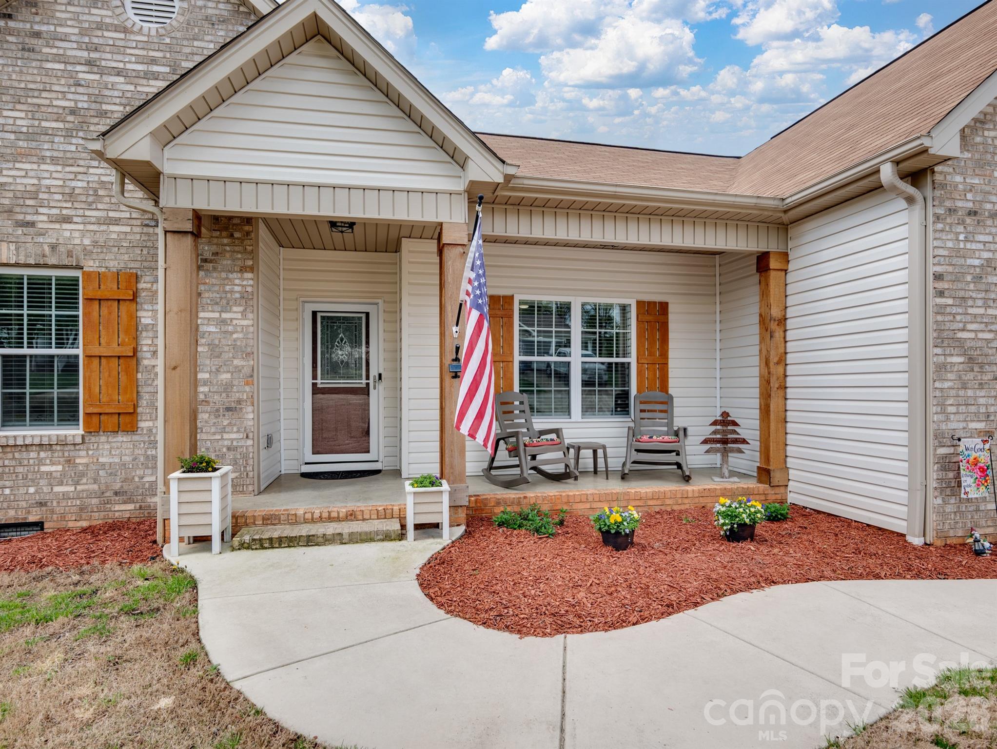2235 Picnic Drive — Newton