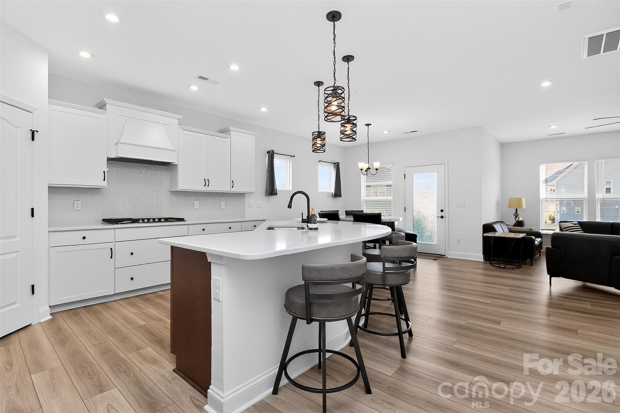 709 Hinterland Lane — Matthews