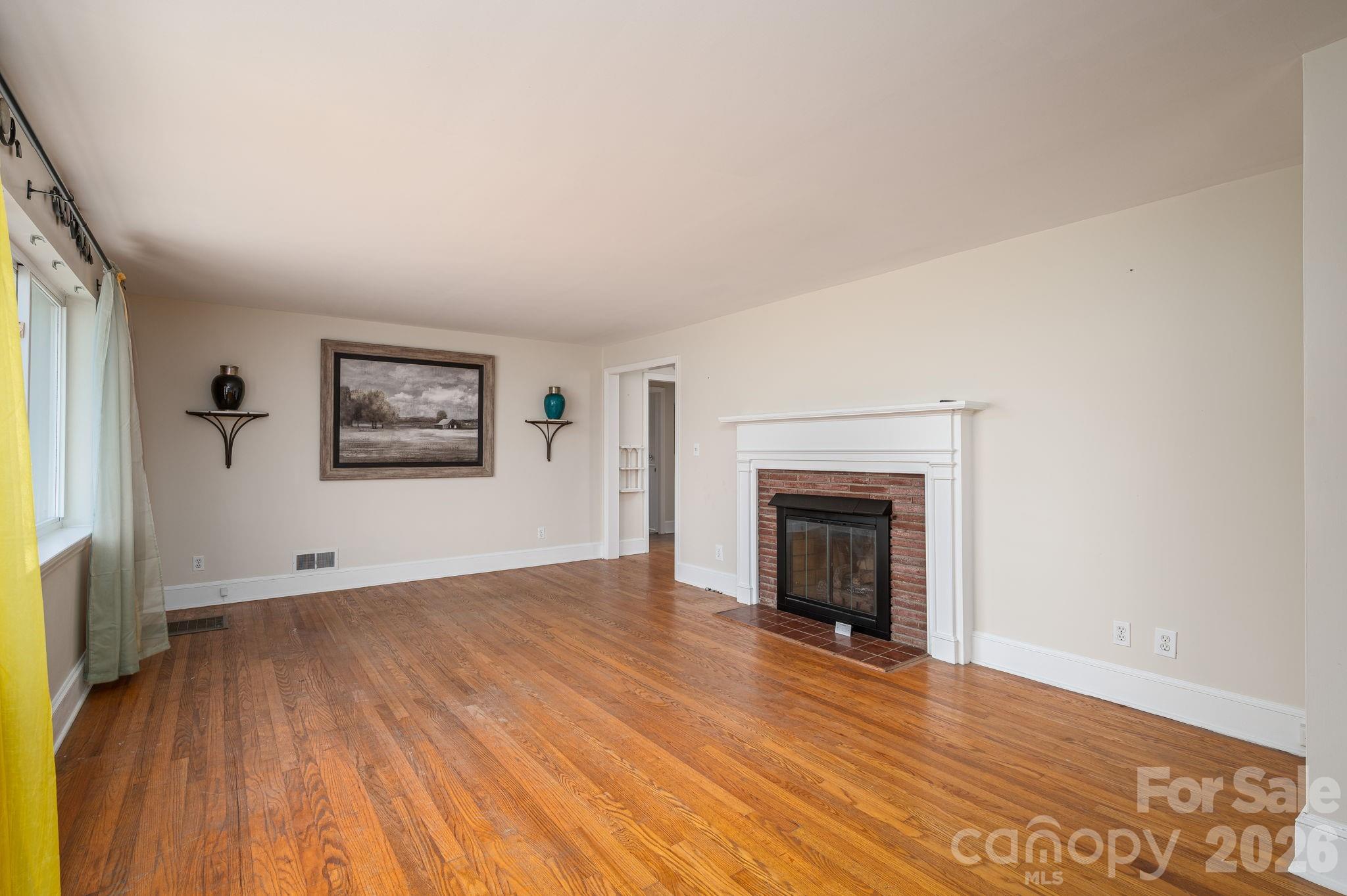 1606 Davis Park Road — Gastonia