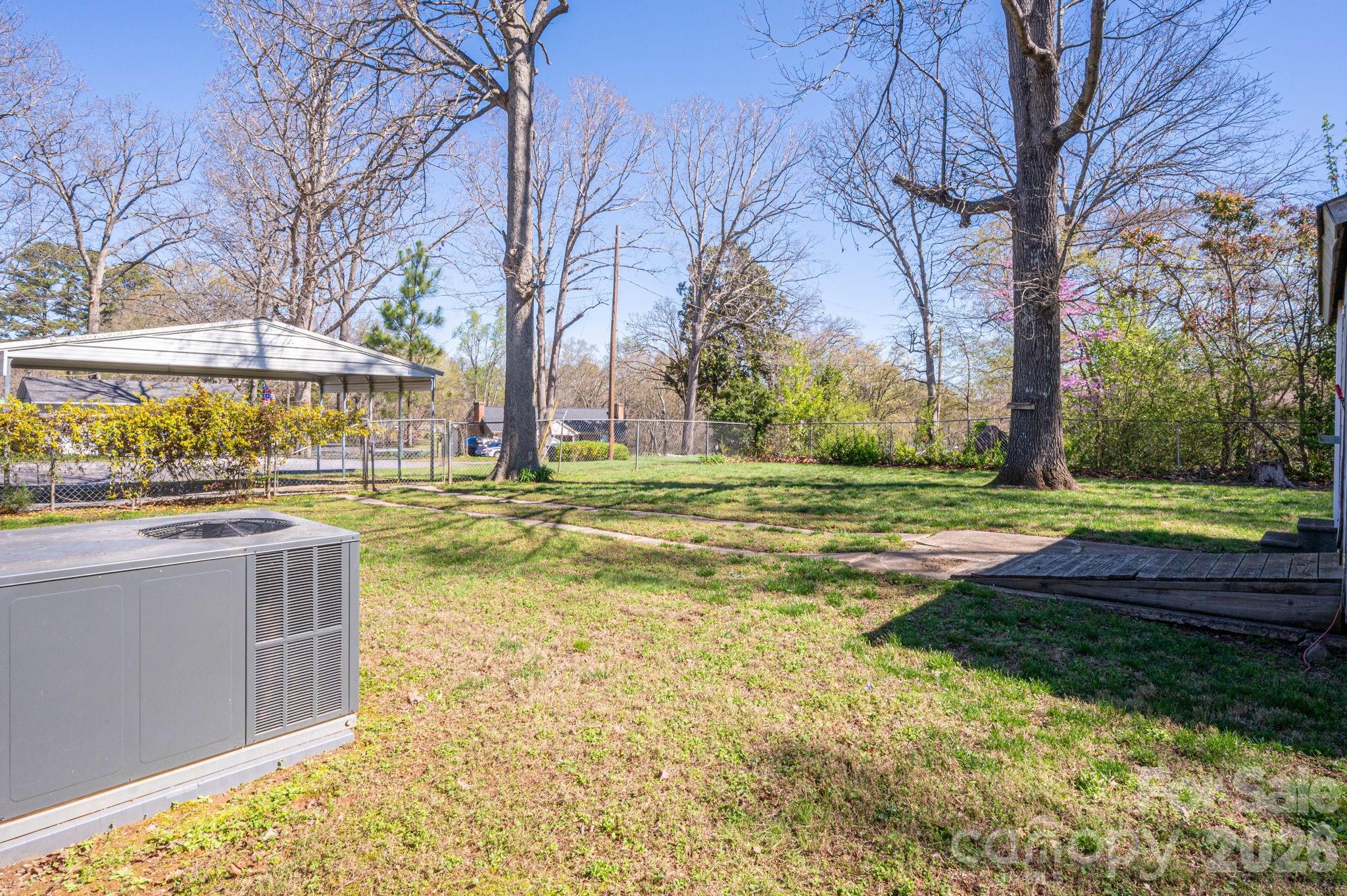 1606 Davis Park Road — Gastonia