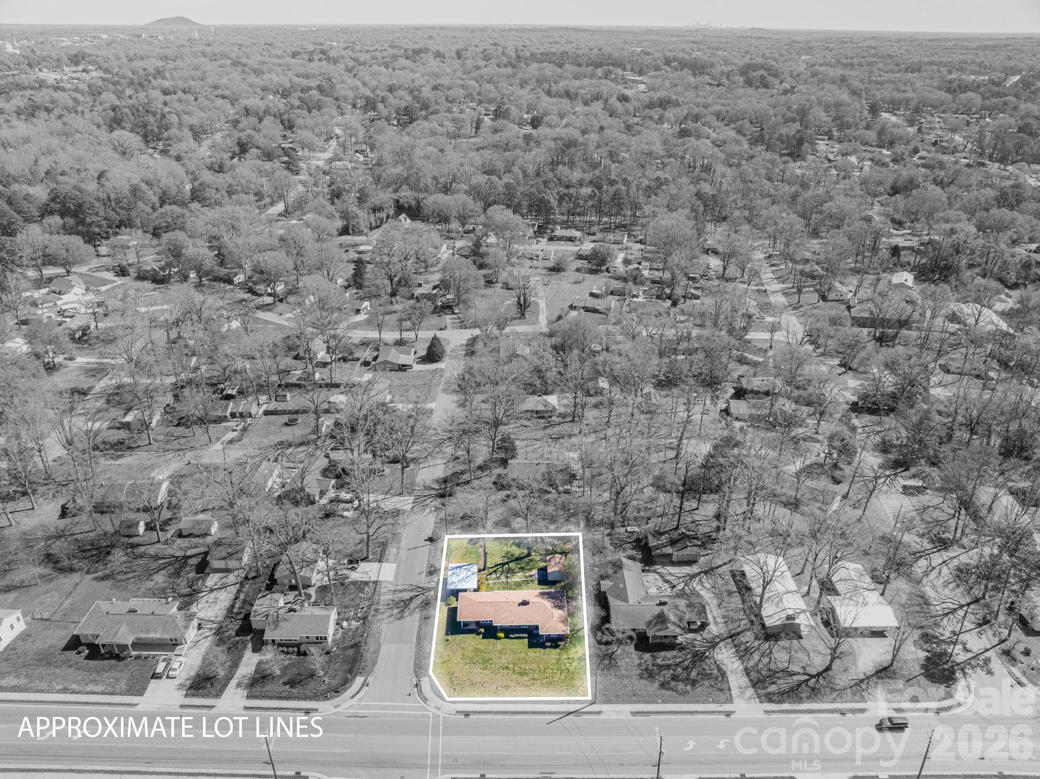 1606 Davis Park Road — Gastonia