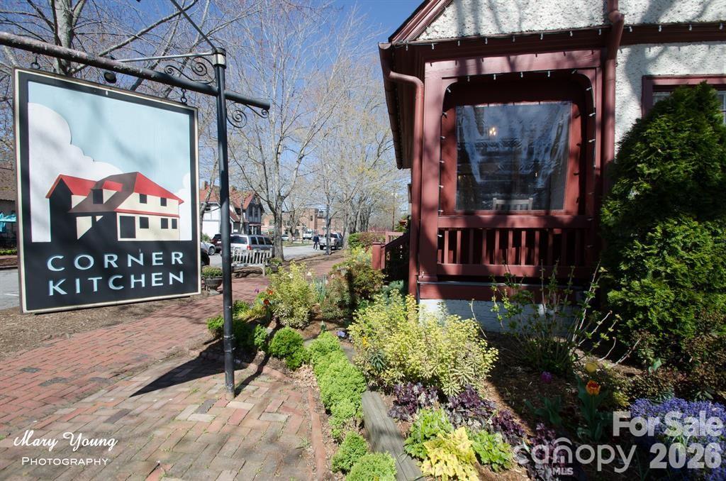 221 Summit Street — Asheville