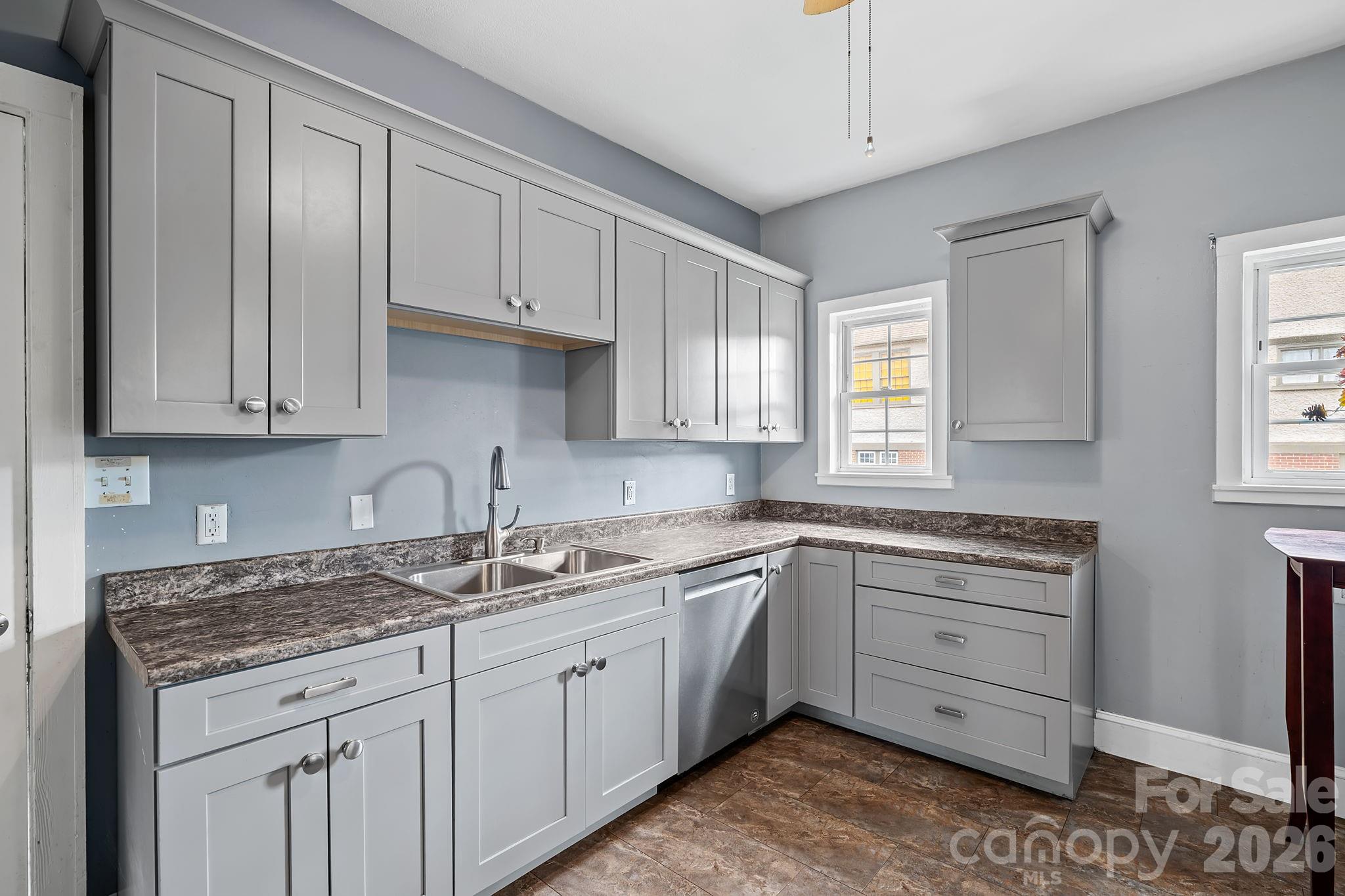221 Summit Street — Asheville