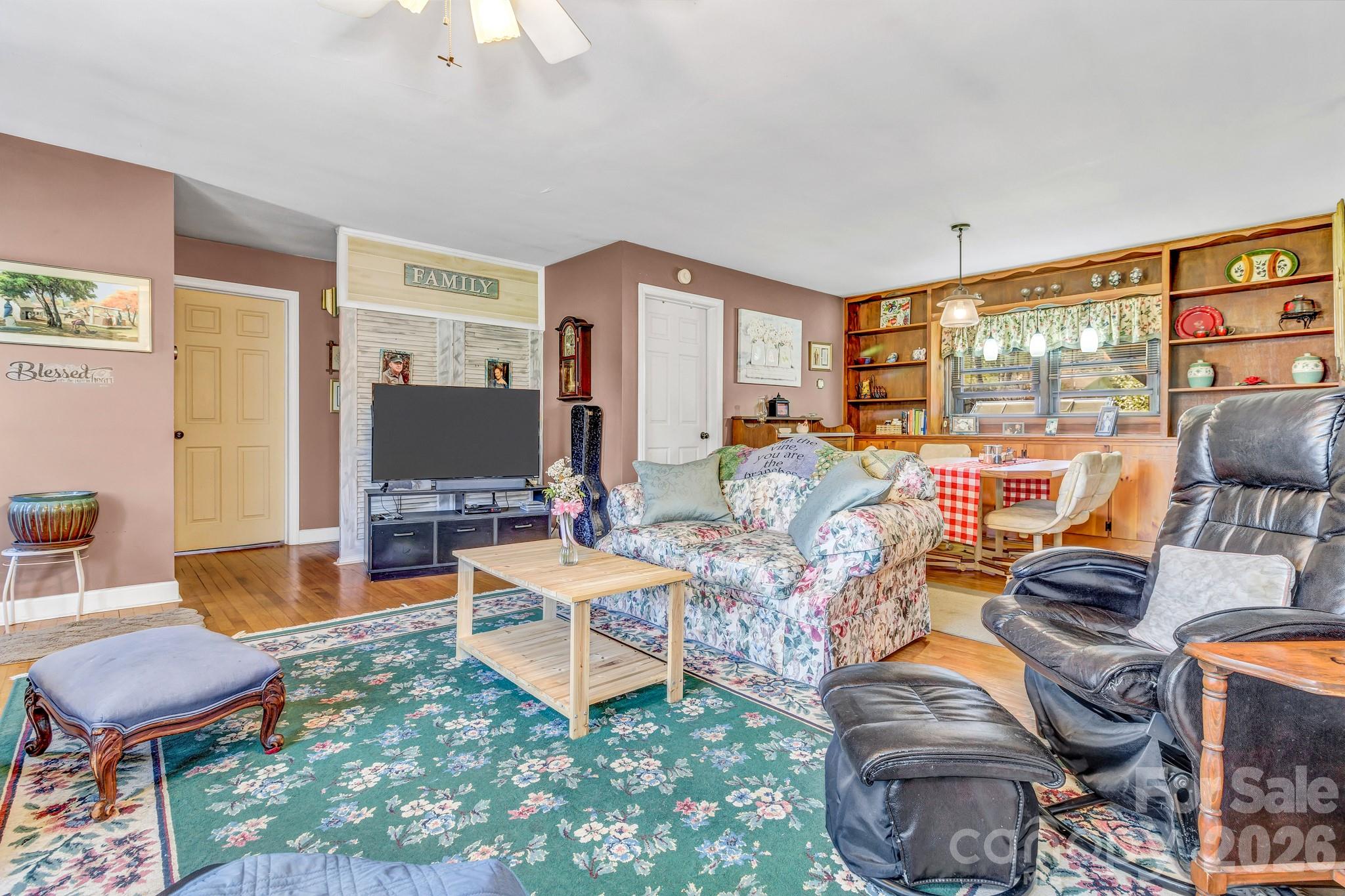 1195 Hendersonville Highway — Pisgah Forest