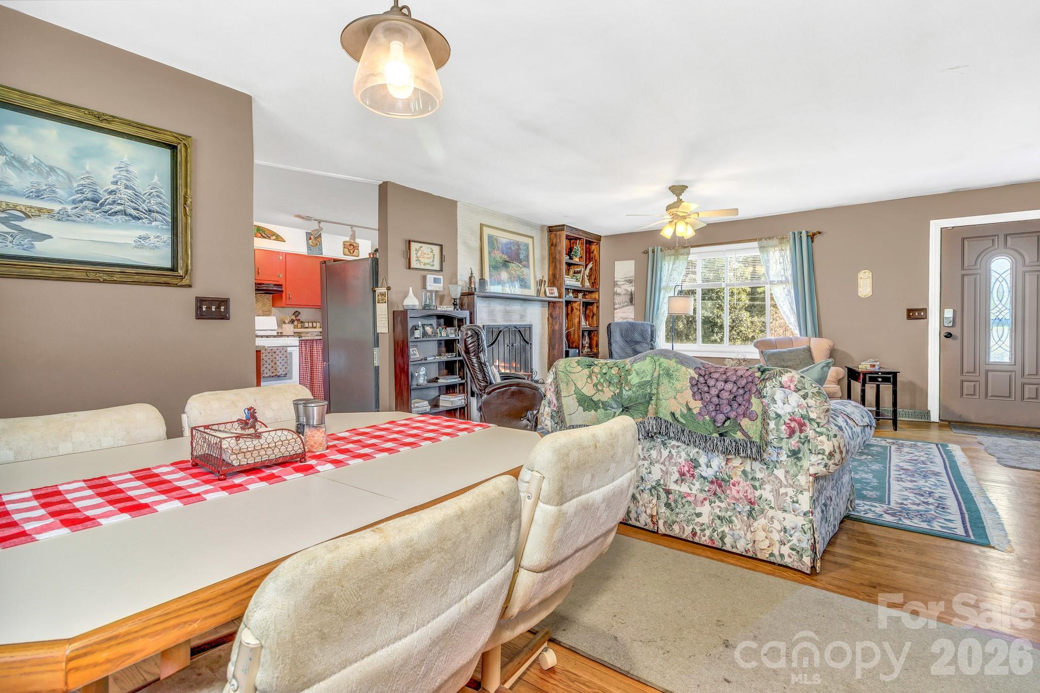 1195 Hendersonville Highway — Pisgah Forest