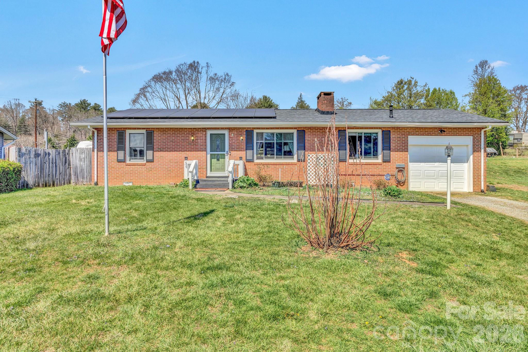 1195 Hendersonville Highway — Pisgah Forest