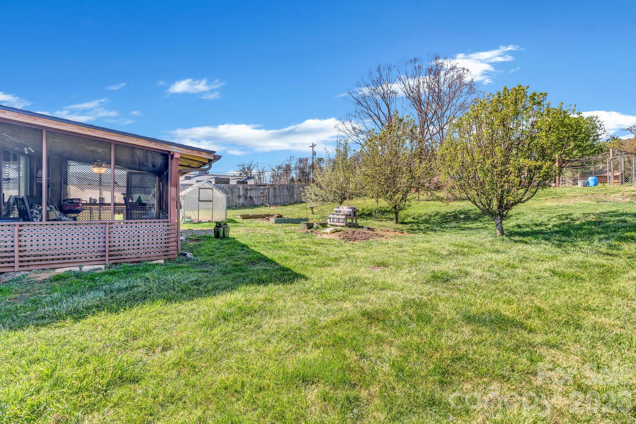 1195 Hendersonville Highway — Pisgah Forest