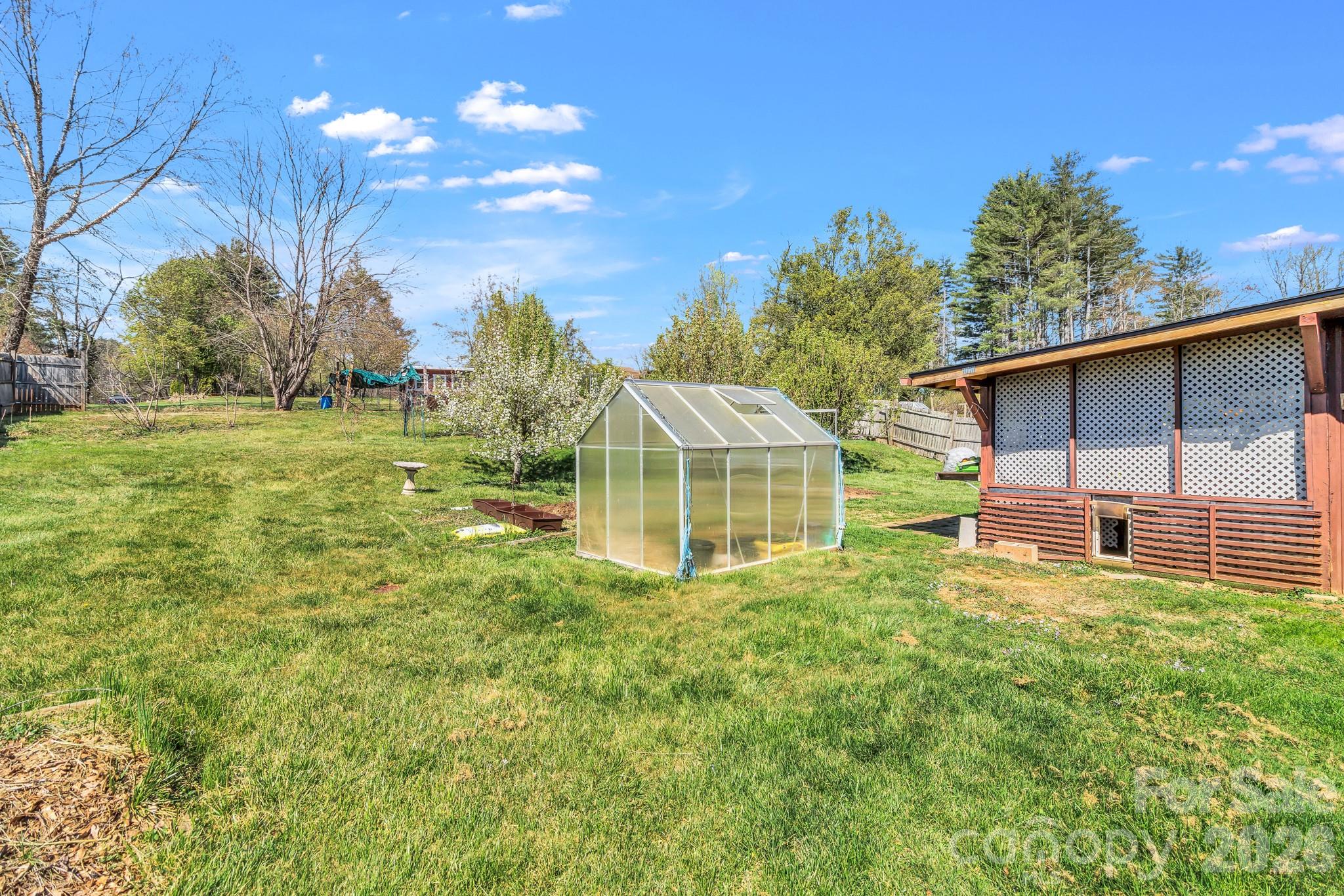 1195 Hendersonville Highway — Pisgah Forest