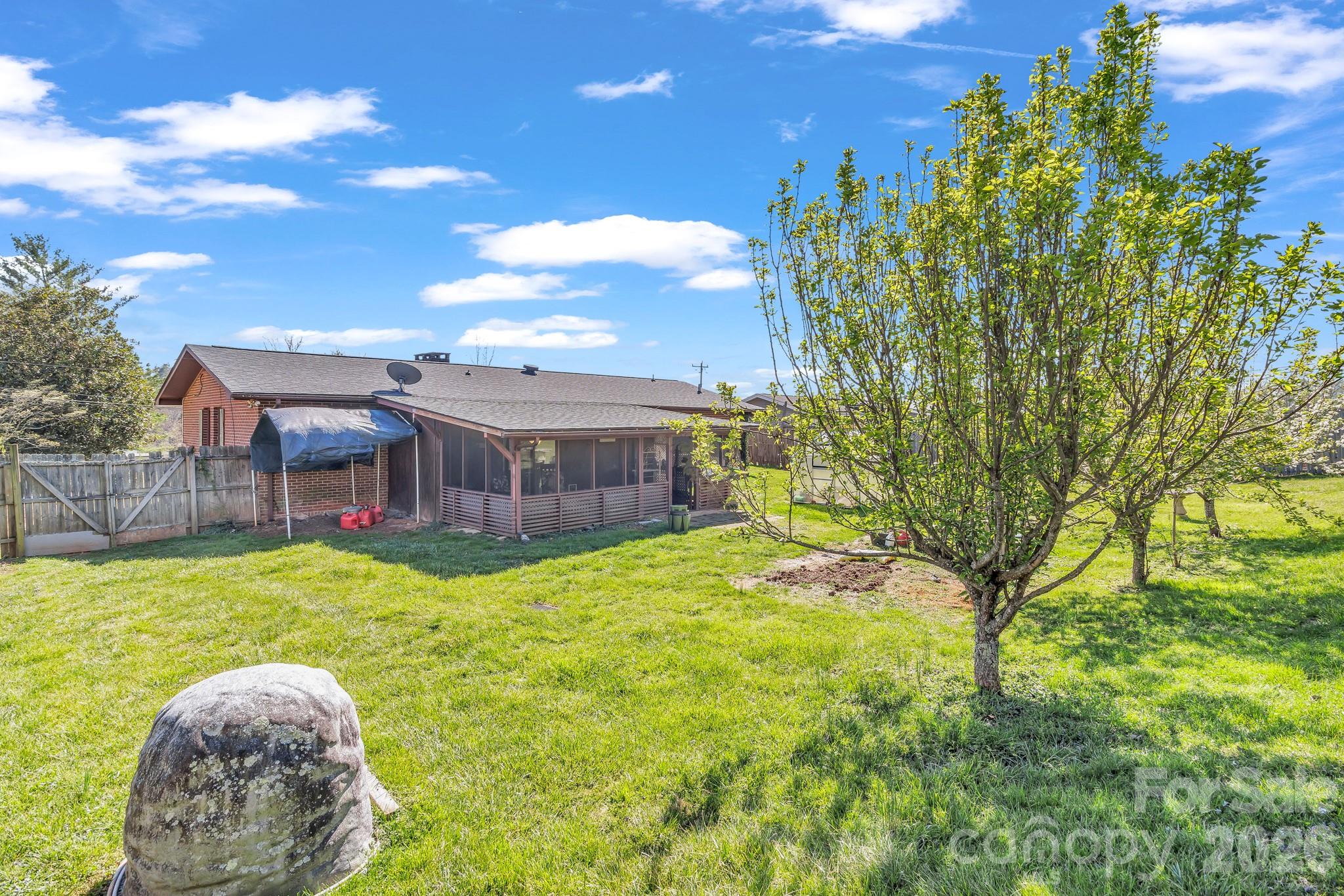 1195 Hendersonville Highway — Pisgah Forest