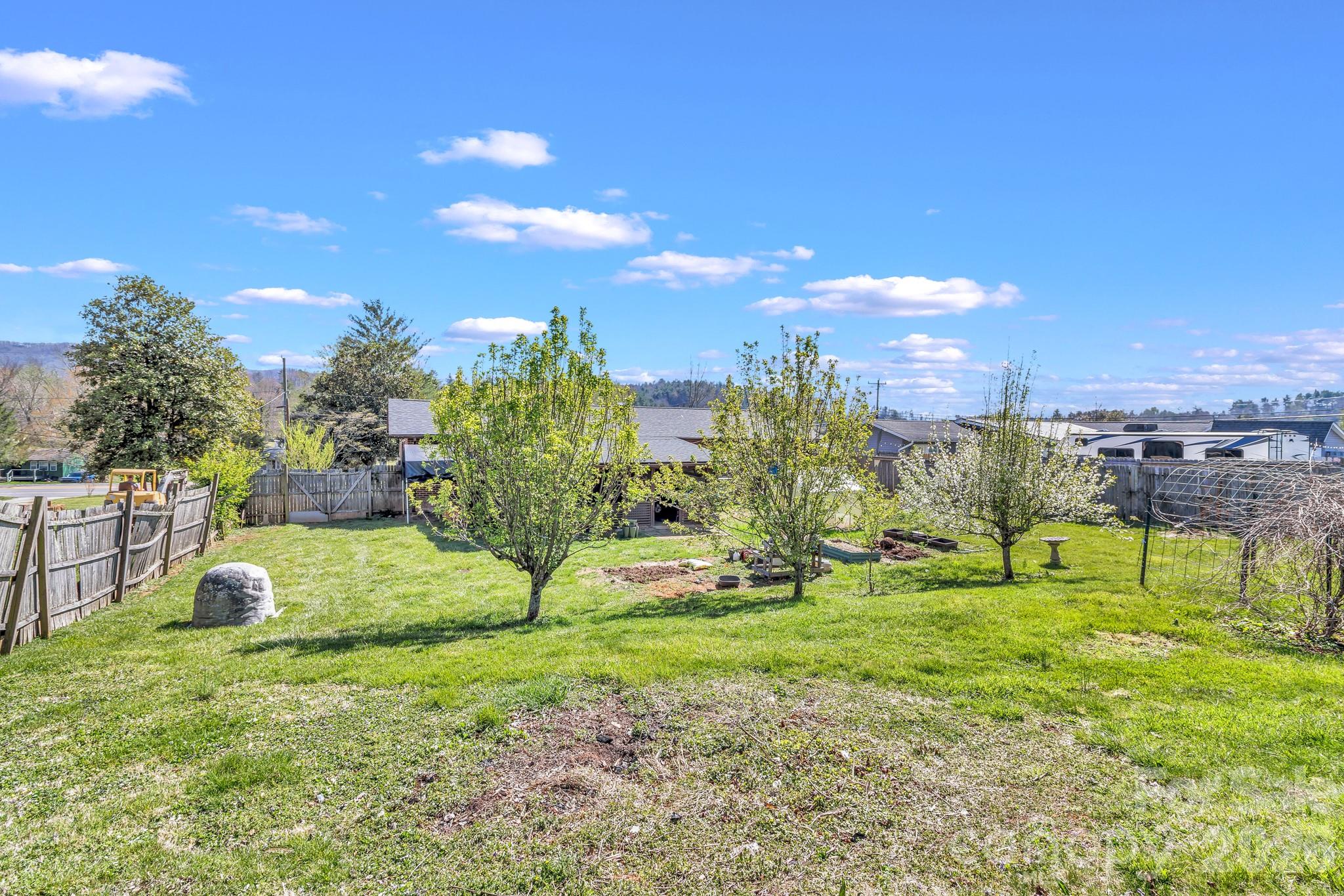 1195 Hendersonville Highway — Pisgah Forest